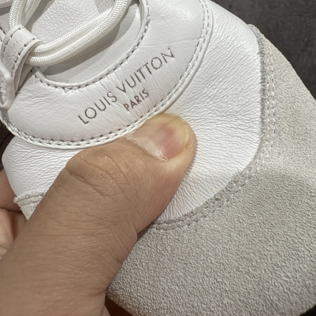 图片[5]-【专柜版/海淘代购】Louis Vuitton 春夏 Sneakerina LV 路易威登 系列运动鞋 德训鞋 平底鞋休闲鞋 海淘代购同渠道品质 高端零售 外贸充正专供 高端礼盒 市场最强级别没有之一💪🏻 原版购入开发 ZP级全套包装 完美楦型 正确卡色 质感媲美原版 细节与原版一致 请注意区分市面通货材 尺码：35 36 37 38 39 40-选品中心