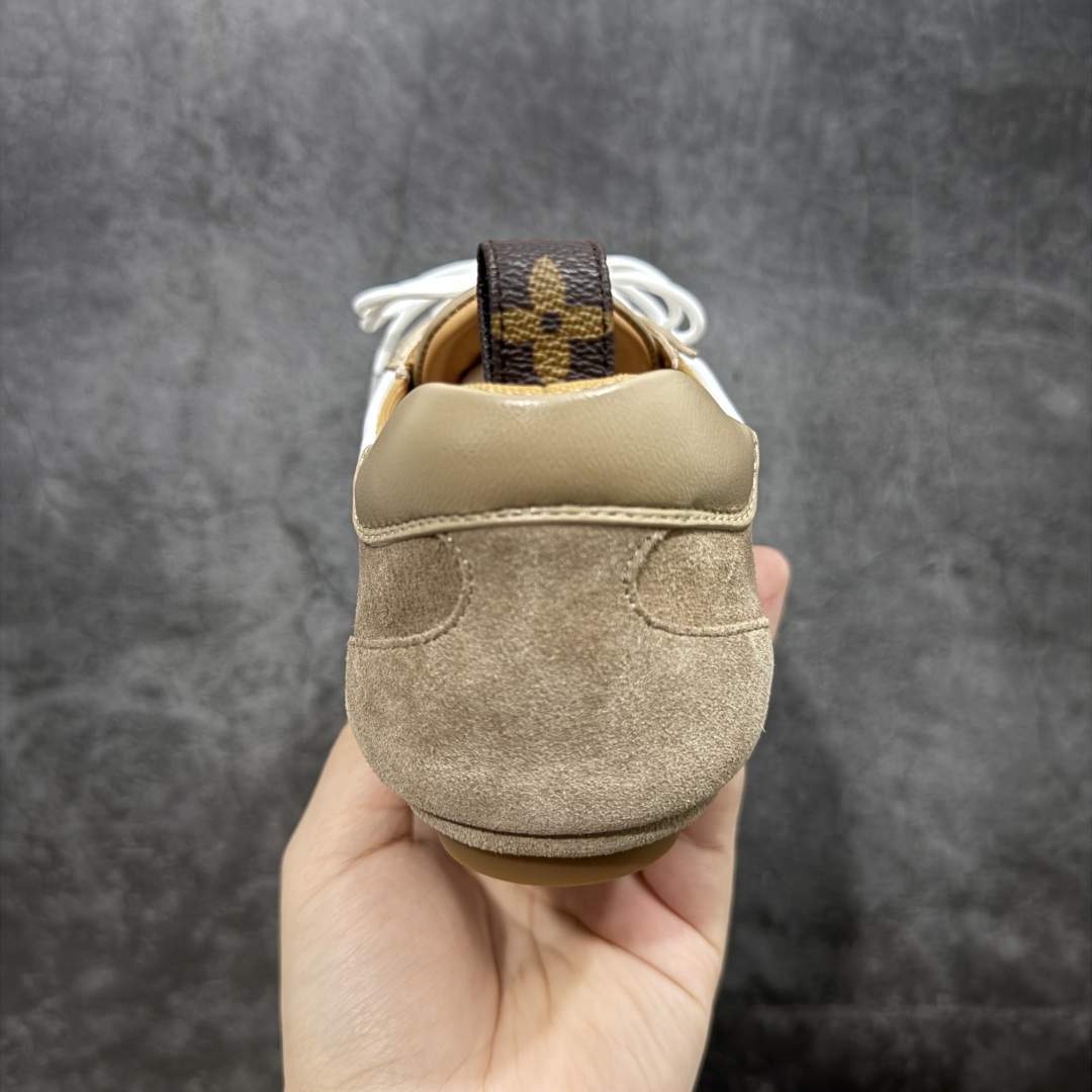 图片[4]-【专柜版/海淘代购】Louis Vuitton 春夏 Sneakerina LV 路易威登 系列运动鞋 德训鞋 平底鞋休闲鞋 海淘代购同渠道品质 高端零售 外贸充正专供 高端礼盒 市场最强级别没有之一💪🏻 原版购入开发 ZP级全套包装 完美楦型 正确卡色 质感媲美原版 细节与原版一致 请注意区分市面通货材 尺码：35 36 37 38 39 40-选品中心