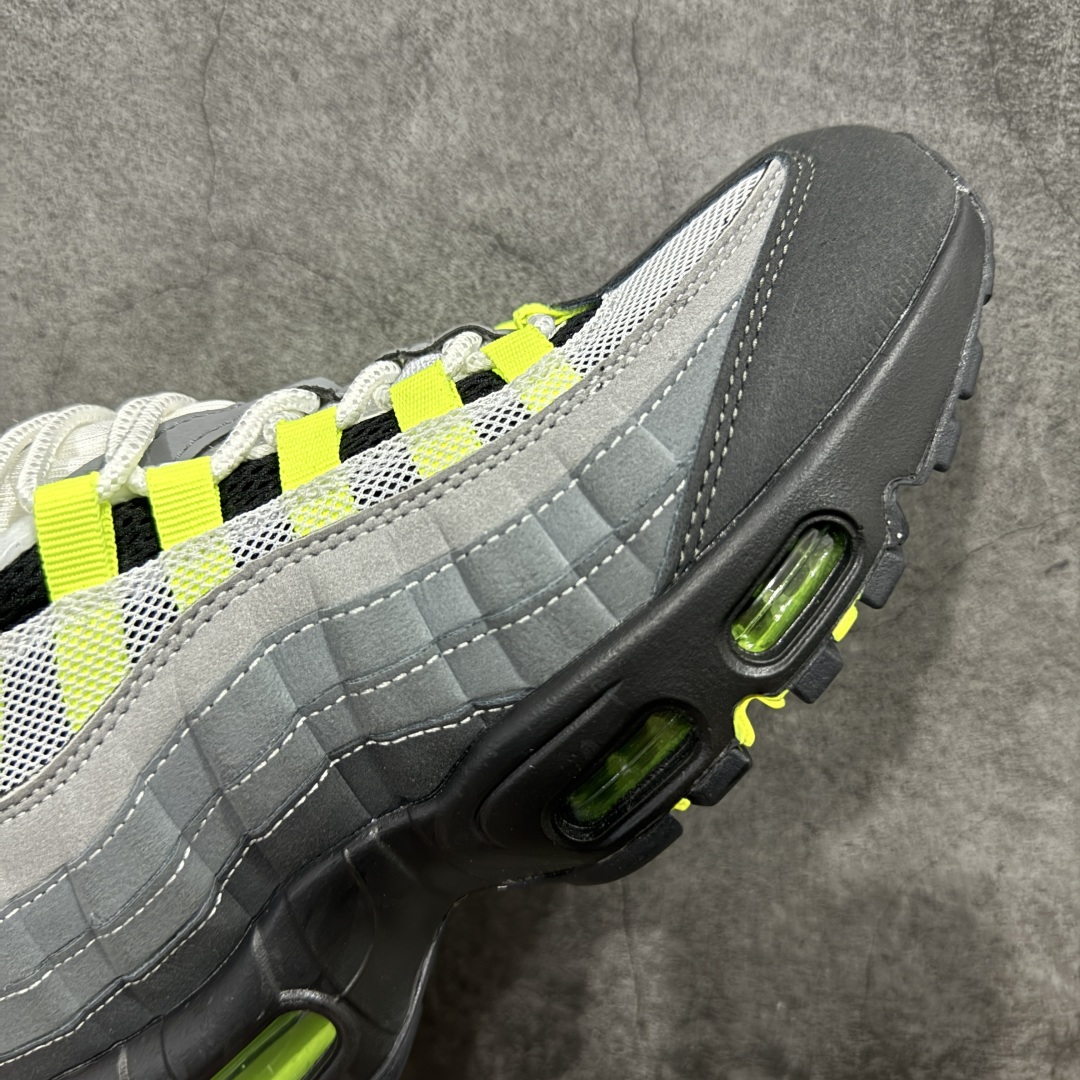 图片[6]-【EM纯原/小绿x】NK Air Max 95 联名复古舒适气垫运动鞋 307960-002 全部配色 原鞋开发生产 高度还原 一眼ZP既视感 男女鞋真标半码制 原楦原纸版数据开发 环保进口透气牛皮革材质 高弹EVA缓震中底组合开窗式Air气垫装置 外置防滑耐磨橡胶外底❗ 尺码：36 37.5 38 38.5 39 40 40.5 41 42 42.5 43 44 44.5 45 46 47.5-选品中心