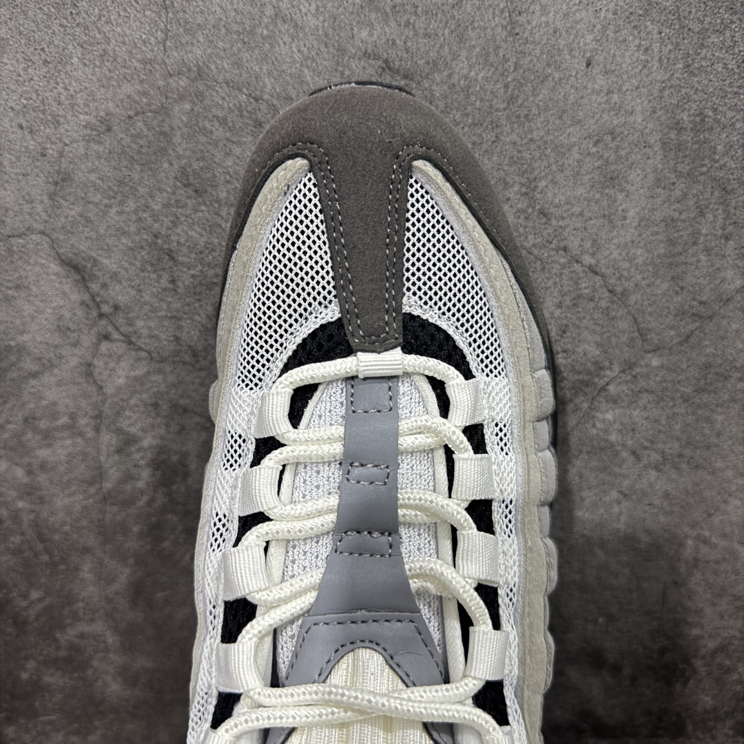图片[5]-【EM纯原/小绿x】NK Air Max 95 OG 联名复古舒适气垫运动鞋 AT2865-003 全部配色 原鞋开发生产 高度还原 一眼ZP既视感 男女鞋真标半码制 原楦原纸版数据开发 环保进口透气牛皮革材质 高弹EVA缓震中底组合开窗式Air气垫装置 外置防滑耐磨橡胶外底❗ 尺码：36 37.5 38 38.5 39 40 40.5 41 42 42.5 43 44 44.5 45 46 47.5-选品中心
