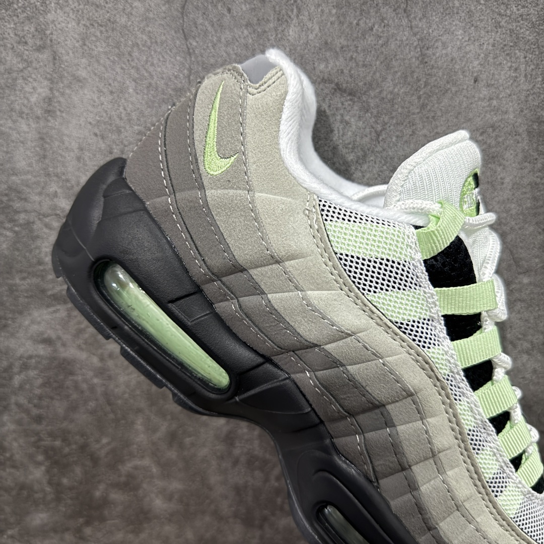 图片[7]-【EM纯原/小绿x】NK Air Max 95 OG 联名复古舒适气垫运动鞋 CD7495-101 全部配色 原鞋开发生产 高度还原 一眼ZP既视感 男女鞋真标半码制 原楦原纸版数据开发 环保进口透气牛皮革材质 高弹EVA缓震中底组合开窗式Air气垫装置 外置防滑耐磨橡胶外底❗ 尺码：36 37.5 38 38.5 39 40 40.5 41 42 42.5 43 44 44.5 45 46 47.5-选品中心