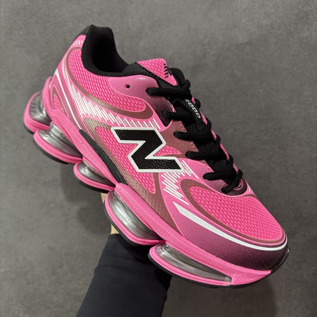 图片[3]-【纯原C版】New Balance 新百伦 NB2000 网面休闲鞋 复古还要机能，NB官方重磅新品。一款融合复古设计与现代科技的跑鞋，以其经典的造型和舒适脚感，成为2025年复古潮流爱好的推荐单品。 极具视觉冲击力的5根ABZORB单元，以及无缝鞋面的设计，加上3M反光材质的装饰，比之前推出的9060系列更夸张，更具未来感。 货号：U2000DB 尺码：36-45-选品中心