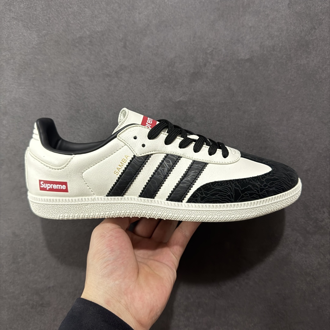 【定制版】Supreme x Ad Samba Og 定制配色 Supreme联名 阿迪桑巴系列徳训风低帮百搭休闲板鞋 GJ75807 定制鞋盒 大厂流水作业生产 超高清洁度 皮料切割干净无任何毛边 细节完美   尺码:36 36.5 37.5 38 38.5 39 40 40.5 41 42 42.5 43 44 44.5 45-选品中心