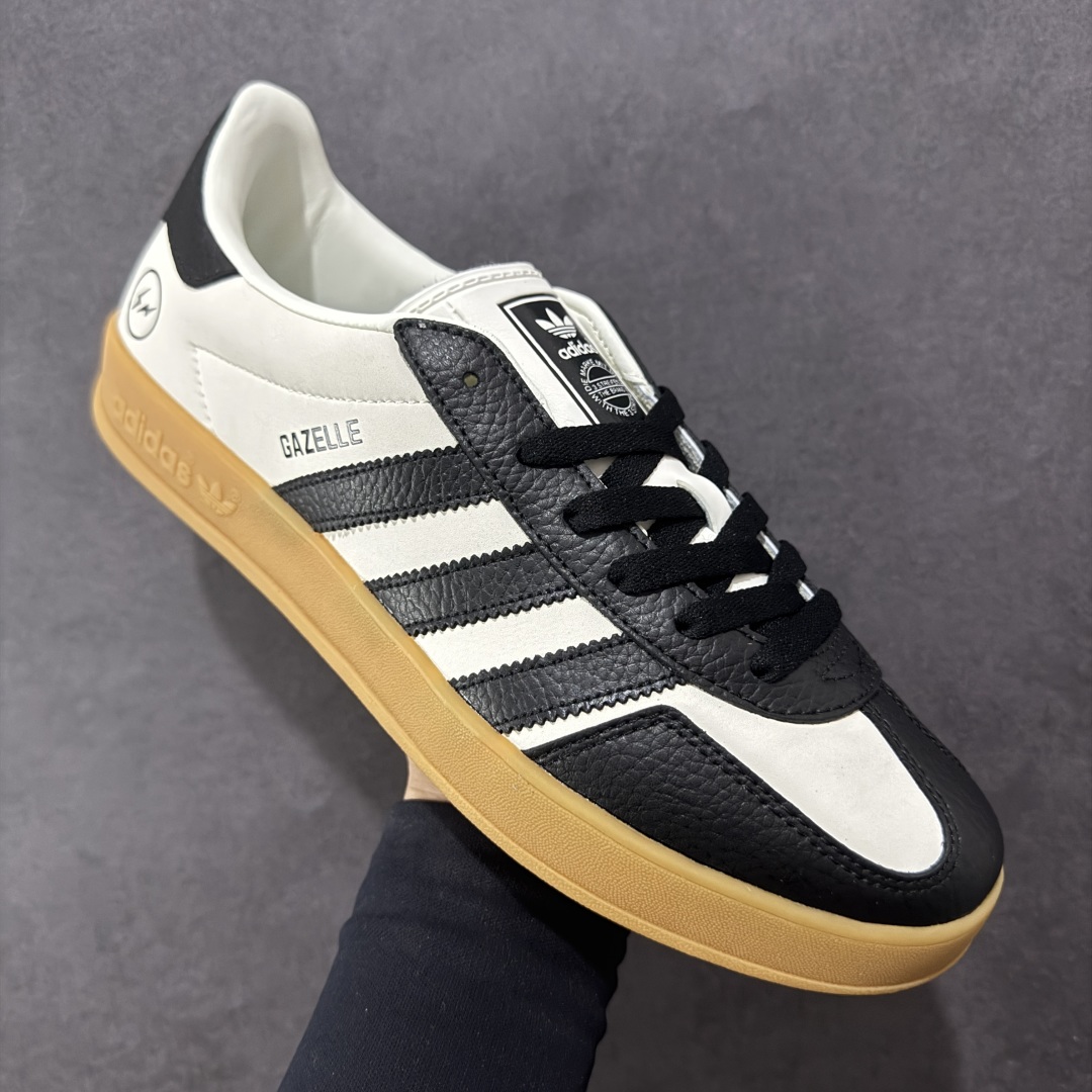 图片[3]-【定制版】Adidas 德训鞋 闪电联名 高端定制 大厂纯原品质出货 超高清洁度 细节完美 舒适百搭 低帮休闲板鞋 男女同款 货号：SC9207-722 尺码：36 36.5 37.5 38 38.5 39 40 40.5 41 42 42.5 43 44 44.5 45-选品中心