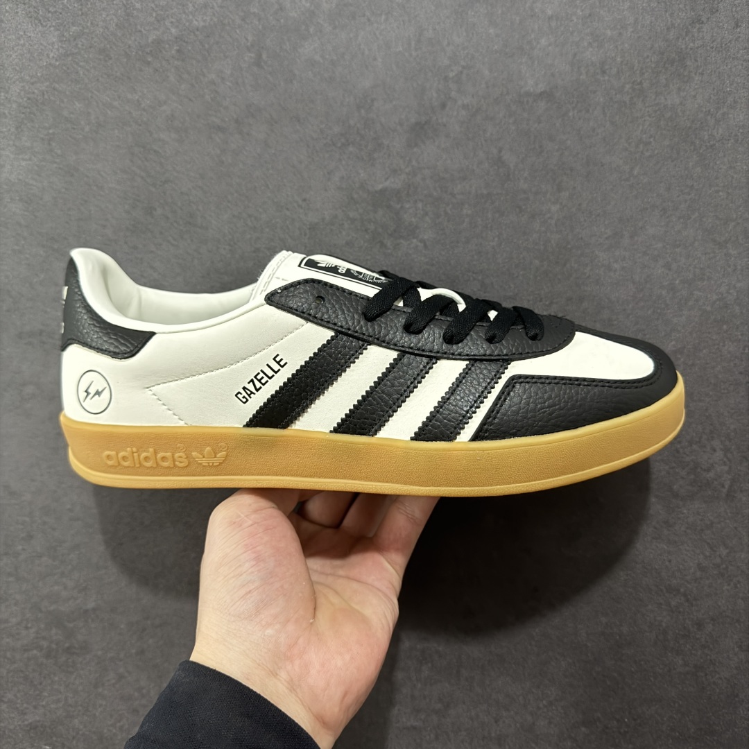 【定制版】Adidas 德训鞋 闪电联名 高端定制 大厂纯原品质出货 超高清洁度 细节完美 舒适百搭 低帮休闲板鞋 男女同款 货号:SC9207-722 尺码:36 36.5 37.5 38 38.5 39 40 40.5 41 42 42.5 43 44 44.5 45-选品中心