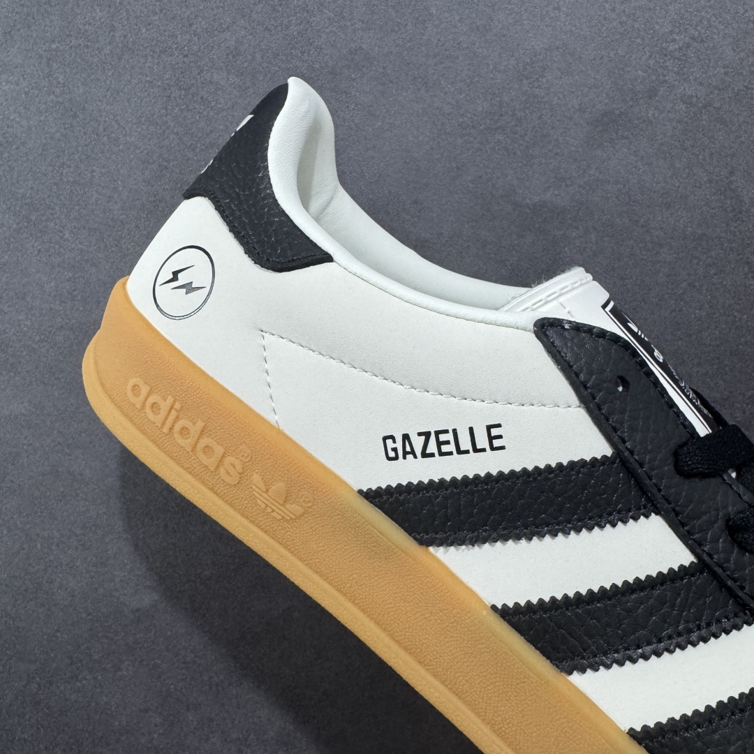 图片[6]-【定制版】Adidas 德训鞋 闪电联名 高端定制 大厂纯原品质出货 超高清洁度 细节完美 舒适百搭 低帮休闲板鞋 男女同款 货号：SC9207-722 尺码：36 36.5 37.5 38 38.5 39 40 40.5 41 42 42.5 43 44 44.5 45-选品中心