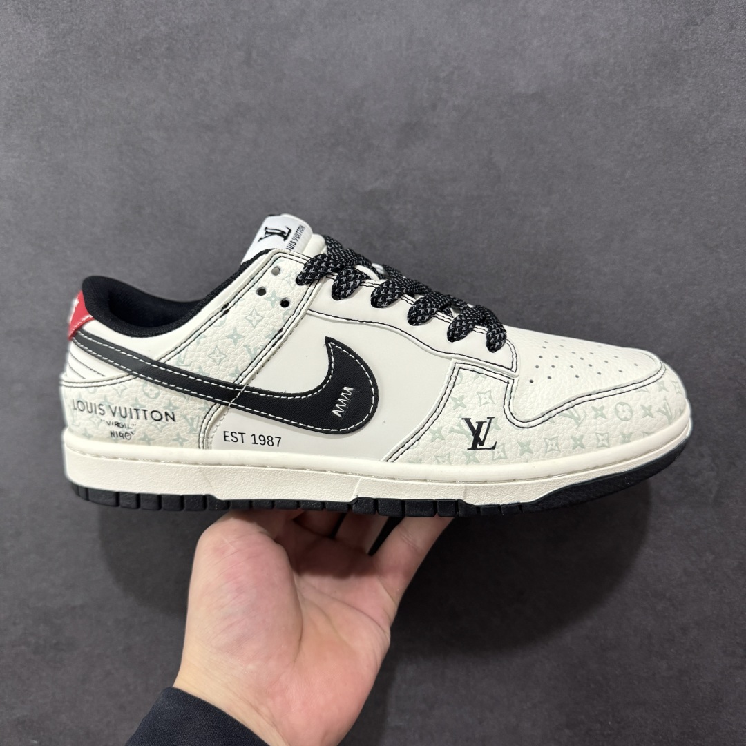 【定制版】Nike SB Dunk Low LV夜光黑底红尾 周年高端定制 低帮休闲板鞋 YX5066-362 #定制鞋盒 大厂纯原品质出货 超高清洁度 皮料切割干净无任何毛边 细节完美 尺码:36 36.5 37.5 38 38.5 39 40 40.5 41 42 42.5 43 44 44.5 45-选品中心
