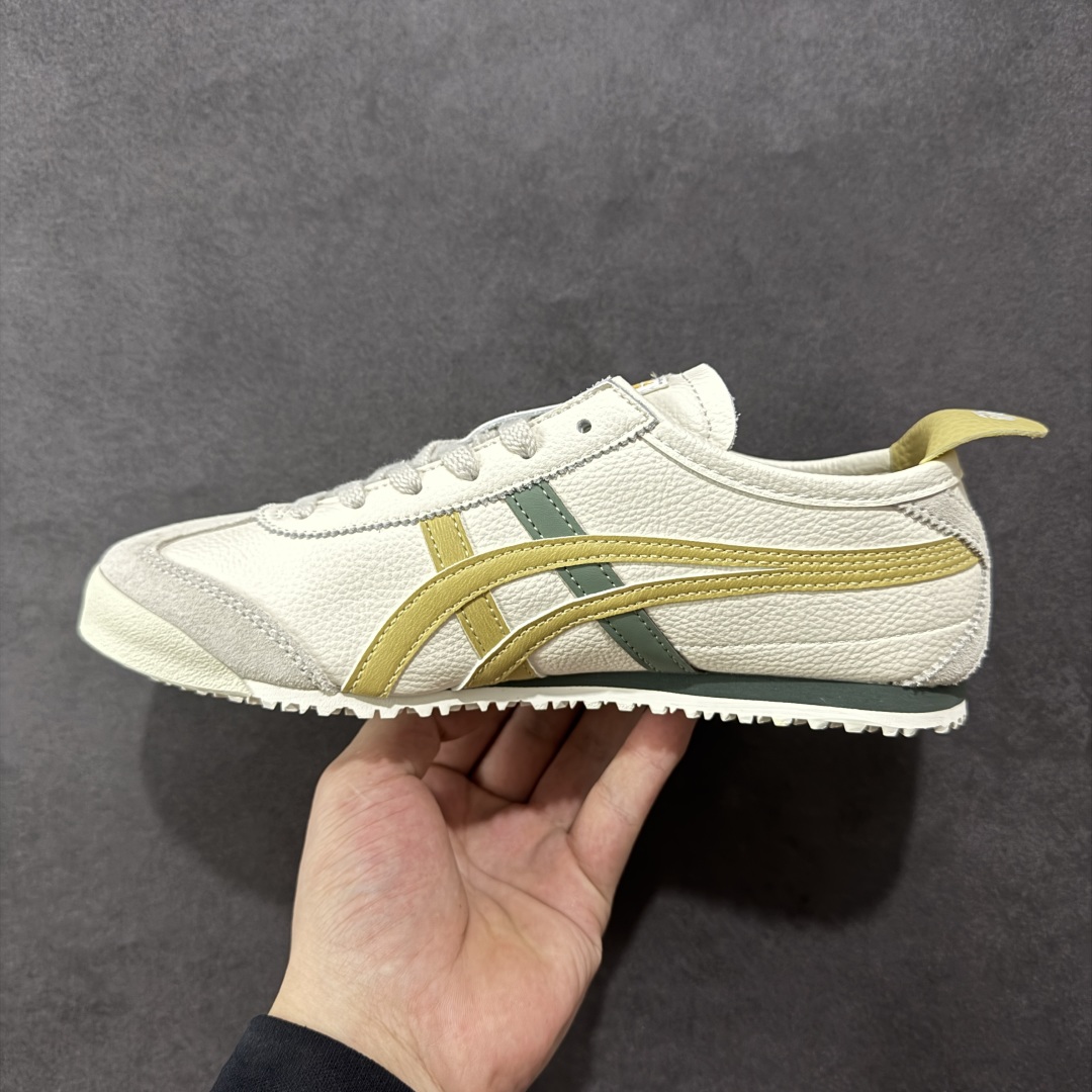 图片[2]-【公司级】Asics Onitsuka Tiger MEXICO 66 亚瑟士鬼冢虎复古经典板鞋 头层材料 质感柔软度满分 长期生产补货永不断码 超成熟稳定的做工品控 原装全套纸板楦头开发 原汁原味 完美呈现版型 私模正确鞋底咬花纹路 一比一鞋头弧度高度鞋身弧度 绝不口嗨 细节品控鞋型随意秒杀市面 原档咬花纹路私模大底 一个单元有六个三角形 总体形拼接呈现花瓣状 官方四联吊牌 原装Ortholite轻量化鞋垫 原盒原配 质保卡 说明书 钢印防尘纸 纸板中底带钢印 乳胶组合鞋垫 支持全方位的对比专柜 产品从款式颜色造型上体现出追求舒适和细节的完美 鞋类更是推崇手工制作的严谨与完美 融舒适性与可穿性的设计风格 注重细节的完美和别致魅力 既保持稳重 又不失轻松的时尚感 尺码：36 37 37.5 38 39 39.5 40 40.5 41.5 42 42.5 43.5 44 45-选品中心