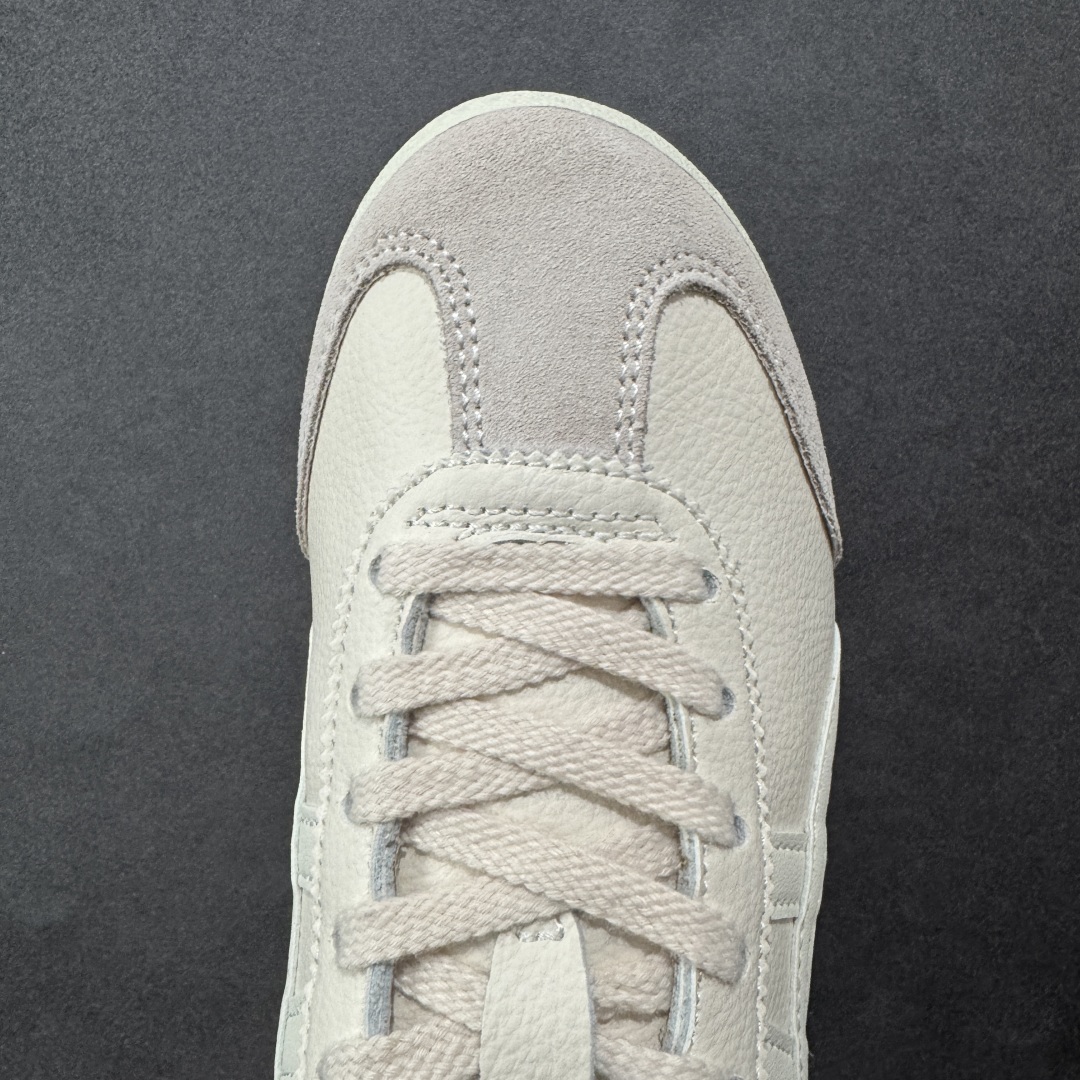 图片[8]-【公司级】Asics Onitsuka Tiger MEXICO 66 亚瑟士鬼冢虎复古经典板鞋 头层材料 质感柔软度满分 长期生产补货永不断码 超成熟稳定的做工品控 原装全套纸板楦头开发 原汁原味 完美呈现版型 私模正确鞋底咬花纹路 一比一鞋头弧度高度鞋身弧度 绝不口嗨 细节品控鞋型随意秒杀市面 原档咬花纹路私模大底 一个单元有六个三角形 总体形拼接呈现花瓣状 官方四联吊牌 原装Ortholite轻量化鞋垫 原盒原配 质保卡 说明书 钢印防尘纸 纸板中底带钢印 乳胶组合鞋垫 支持全方位的对比专柜 产品从款式颜色造型上体现出追求舒适和细节的完美 鞋类更是推崇手工制作的严谨与完美 融舒适性与可穿性的设计风格 注重细节的完美和别致魅力 既保持稳重 又不失轻松的时尚感 尺码：36 37 37.5 38 39 39.5 40 40.5 41.5 42 42.5 43.5 44 45-选品中心