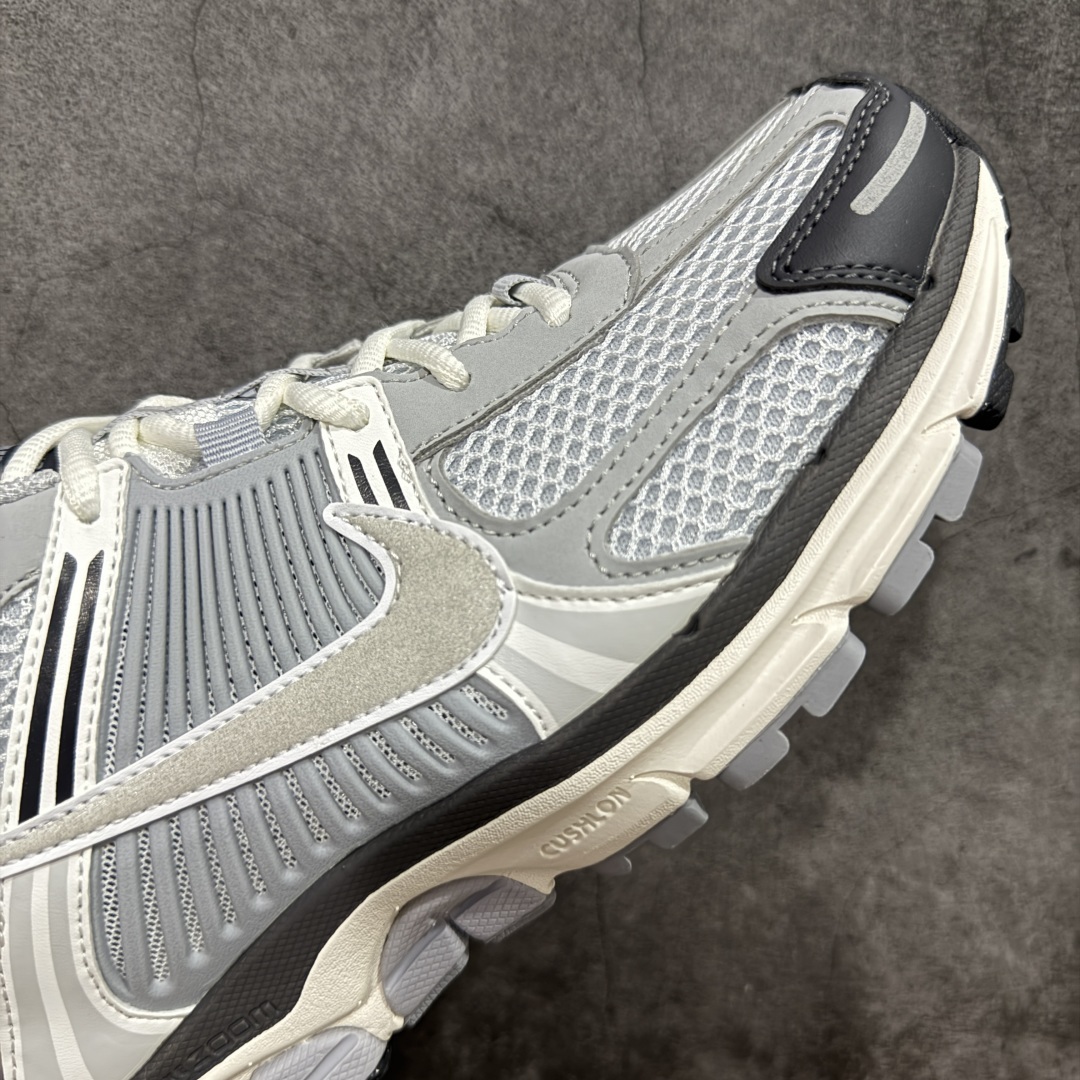 【XC2.0版】NK Zoom Vomero 5
佛莫罗5代系列经典复古运动慢跑鞋 FD9919-