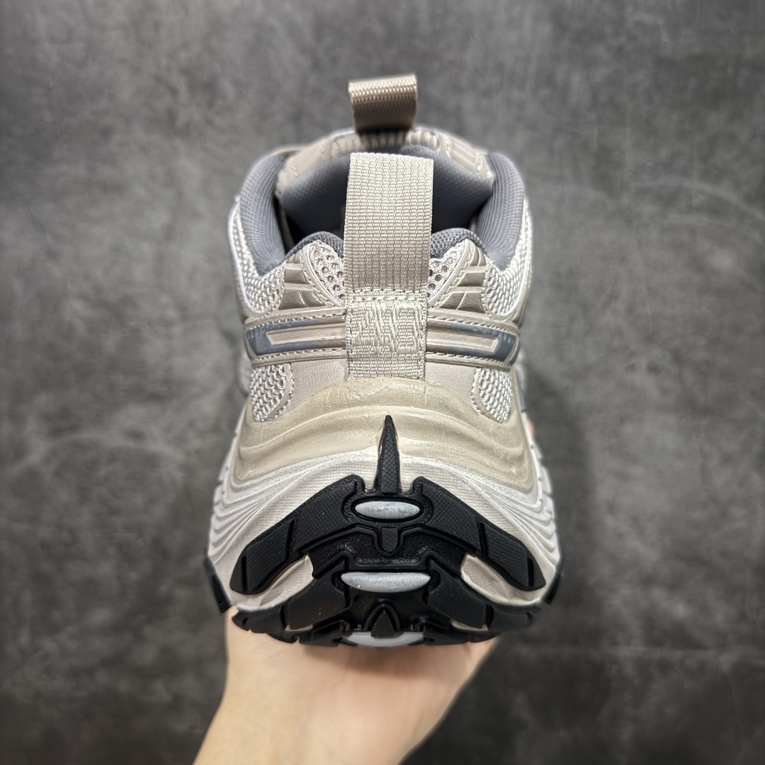 图片[4]-【纯原OK版本】Balenciaga 巴黎世家 6XL 复古老爹鞋 专柜同步包装 原装大盒 全套原纸板楦头开发 最原汁原味的灵魂版型 全鞋荧光划线卡点 胶水把控整洁度追求极致完美 每一双都是工艺品 多重QC质检 实实在在的免检产品 原盒原配 正确字体电绣 粗细、位置、大小正确 侧边TPU 透气孔匹配意产原版 正确分离大底 TPU软底 原版一致大底LOGO 立体感十足 尺码：35 36 37 38 39 40 41 42 43 44 45 46 偏大-选品中心