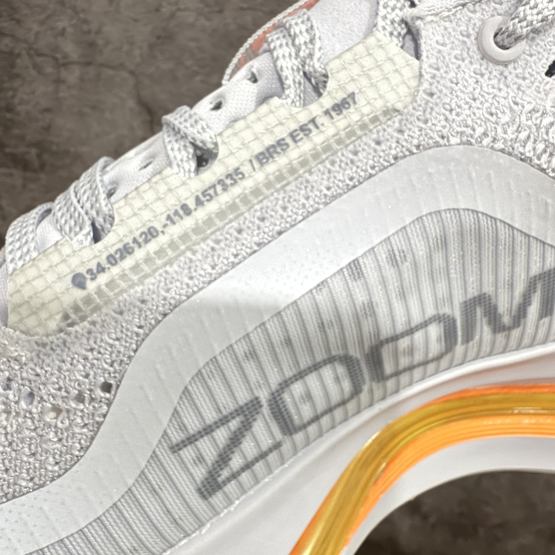 图片[11]-【XE纯原版】Nike Pegasus Premium Airscape 舒适百搭减震防滑耐磨透气 低帮跑步鞋 男女款灰橙    目前市场最强品质 原版购入开发 一切材质配件均匀原版一致 完美版型 高端玩家必推版本 高价零售必推版本 欢迎对比市面任意版本‼️ 这双鞋简直是时尚与科技的完美融合。 经典黑色鞋面，质感爆棚，搭配超亮眼的银色大勾子，瞬间成为街头焦点。 鞋侧独特小吊牌，细节满满，个性直接拉满。  脚下的全掌气垫更是亮点，红黑配色超吸睛，不仅颜值在线，缓震性能更是一绝。 不管是日常出街还是慢跑锻炼，都能给双脚极致舒适体验。  码数超全，36 – 46 码任你选！别犹豫啦，穿上它，轻松走出潮流范，开启你的时尚运动新旅程！   #独家原包 原底原料 开模打造  #原厂鞋标 高精密准度  #原楦原纸板开发 匹配原版98%以上  #后跟弧度 正确呈现  #原厂皮料 质感无敌  #皮料切割干净 无任何毛边 清洁度细节完美  货号：HQ2592-002 码段：36-46-选品中心