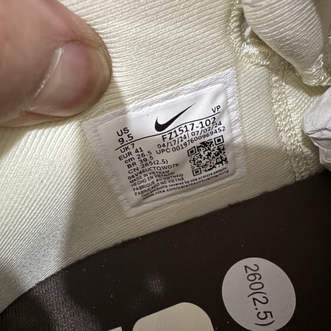 图片[6]-【灭世纯原】NK Sabrina 2 萨布丽娜二代签名减震防滑低帮篮球鞋 椰奶色 FZ1517-102 革新登场🌪🔝颠覆革新出货‼️缓震配置独家革新！实战属性直接拉满👊🏻实战天花板上限再度提升！实战亲测-性能体验吊打国产同价位鞋款 ⚫️前掌扇形zoom➕增配中足抗扭片➕增配后掌马蹄ZOOM气垫（正品仅配置前掌扇形zoom） 完美解决 正品抗扭不足问题 ⚫️采用科比5代鞋楦以及龙骨数据打造！前后落差仅6mm！小科5实至名归！ ⚫️鞋身➕鞋头增配高频补强层，提升鞋头以及脚踝支撑性 ⚫️鞋垫采用高弹缓震垫材质-磨合一场直接贴合脚型☑️ ⚫️外底加厚2mm，升级止滑配方，磨合一次，抓地原地起飞 后卫旗舰有且只在灭世纯原（支持市场任意货品正面PK） 真材实料，肉眼可见！革新升级绝非空穴来风！灭世纯原内外兼修，用态度诠释最强实战货品👊🏻 尺码：39-46（尺码建议：标准亚洲楦 无需大半码）-选品中心