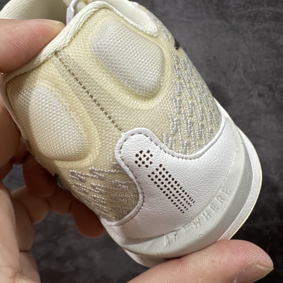 图片[2]-【灭世纯原】NK Sabrina 2 萨布丽娜二代签名减震防滑低帮篮球鞋 椰奶色 FZ1517-102 革新登场🌪🔝颠覆革新出货‼️缓震配置独家革新！实战属性直接拉满👊🏻实战天花板上限再度提升！实战亲测-性能体验吊打国产同价位鞋款 ⚫️前掌扇形zoom➕增配中足抗扭片➕增配后掌马蹄ZOOM气垫（正品仅配置前掌扇形zoom） 完美解决 正品抗扭不足问题 ⚫️采用科比5代鞋楦以及龙骨数据打造！前后落差仅6mm！小科5实至名归！ ⚫️鞋身➕鞋头增配高频补强层，提升鞋头以及脚踝支撑性 ⚫️鞋垫采用高弹缓震垫材质-磨合一场直接贴合脚型☑️ ⚫️外底加厚2mm，升级止滑配方，磨合一次，抓地原地起飞 后卫旗舰有且只在灭世纯原（支持市场任意货品正面PK） 真材实料，肉眼可见！革新升级绝非空穴来风！灭世纯原内外兼修，用态度诠释最强实战货品👊🏻 尺码：39-46（尺码建议：标准亚洲楦 无需大半码）-选品中心