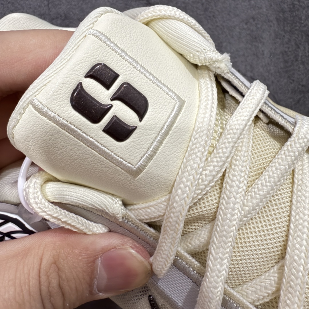 图片[5]-【灭世纯原】NK Sabrina 2 萨布丽娜二代签名减震防滑低帮篮球鞋 椰奶色 FZ1517-102 革新登场🌪🔝颠覆革新出货‼️缓震配置独家革新！实战属性直接拉满👊🏻实战天花板上限再度提升！实战亲测-性能体验吊打国产同价位鞋款 ⚫️前掌扇形zoom➕增配中足抗扭片➕增配后掌马蹄ZOOM气垫（正品仅配置前掌扇形zoom） 完美解决 正品抗扭不足问题 ⚫️采用科比5代鞋楦以及龙骨数据打造！前后落差仅6mm！小科5实至名归！ ⚫️鞋身➕鞋头增配高频补强层，提升鞋头以及脚踝支撑性 ⚫️鞋垫采用高弹缓震垫材质-磨合一场直接贴合脚型☑️ ⚫️外底加厚2mm，升级止滑配方，磨合一次，抓地原地起飞 后卫旗舰有且只在灭世纯原（支持市场任意货品正面PK） 真材实料，肉眼可见！革新升级绝非空穴来风！灭世纯原内外兼修，用态度诠释最强实战货品👊🏻 尺码：39-46（尺码建议：标准亚洲楦 无需大半码）-选品中心