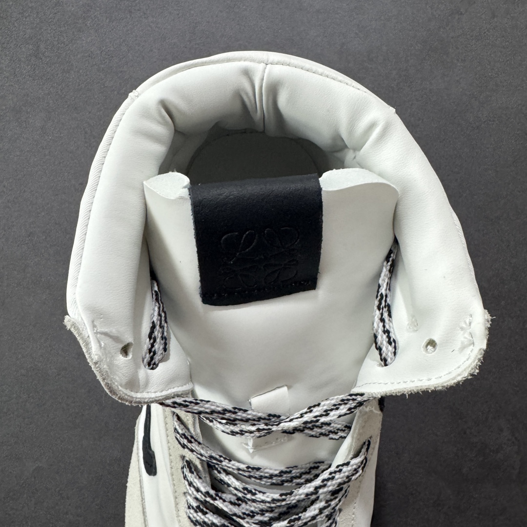 图片[7]-【公司级】Loewe Ballet Runner 2.0系列罗意威 高帮 阿甘复古风德训薄底百搭休闲运动鞋 不对称鞋头设计 袜状内部结构 轻盈橡胶外底延伸至鞋头 后跟标签饰有注塑橡胶 LOEWE 标志 升级原楦型开发纸版 全手工拉帮工艺成型 采用反绒牛皮革拼接头层皮饰片 鞋面材质 鞋身原装高密度防刮尼龙面料 极好柔软效果 双层乳胶缓震鞋垫 外部搭配轻量 EVA缓震组合橡胶防滑片装外底 尺码：36-39-选品中心