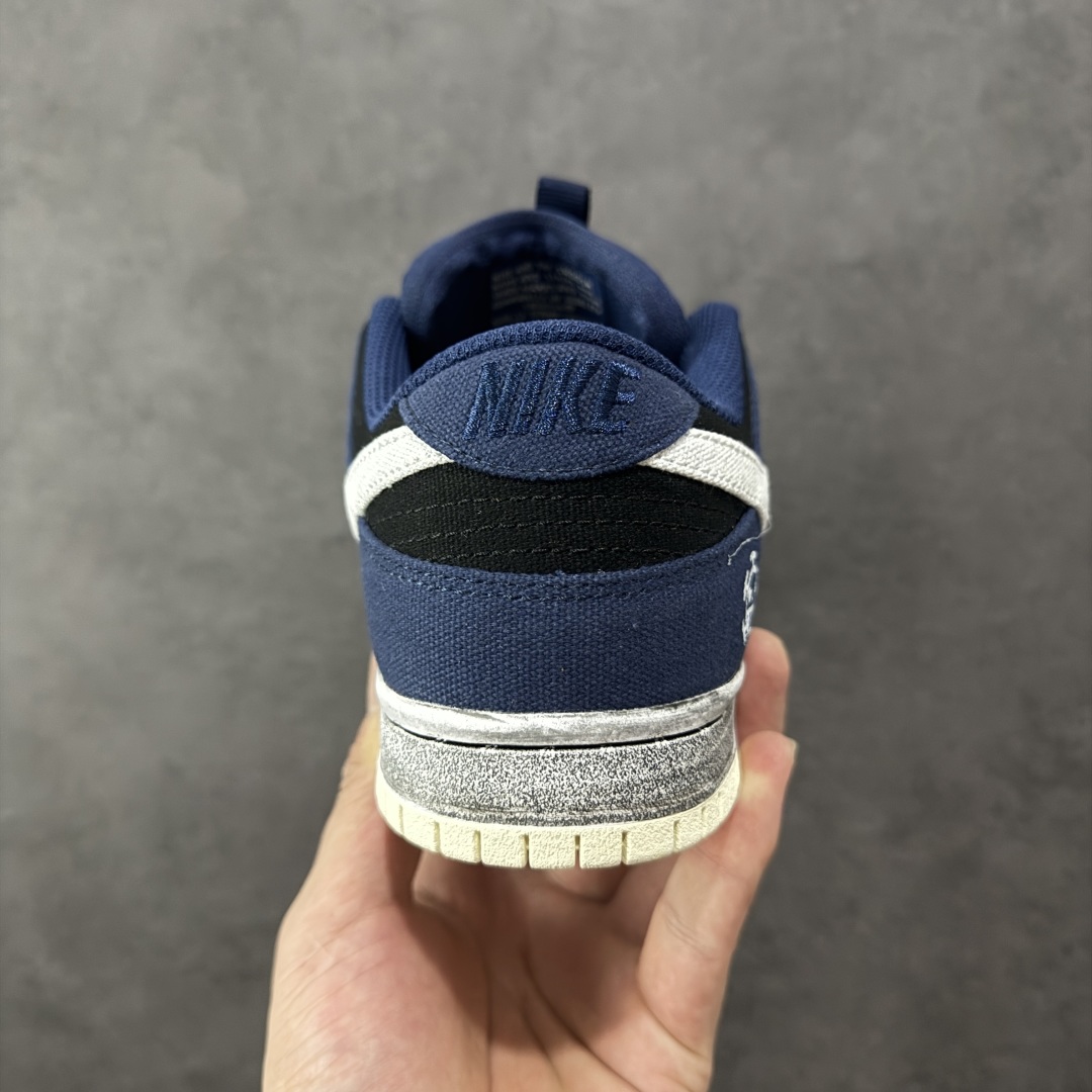 图片[4]-【定制版】NK SB Dunk Low 解构绑带 DX6775-400 极限压缩利润空间 超乎所想的高性价比 用料绝不含糊 原盒原配 正确耐磨橡胶大底 超高清洁度 全鞋零毛边皮料切割 全套原楦原模倾力打造完美版型 尺码：36 36.5 37.5 38 38.5 39 40 40.5 41 42 42.5 43 44 44.5 45 46 47.5-选品中心