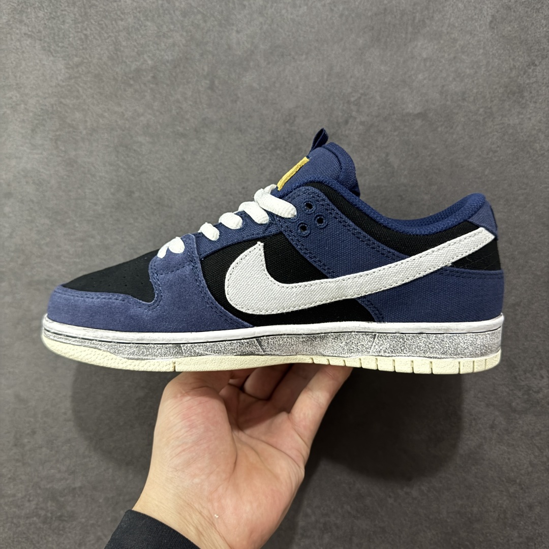 图片[2]-【定制版】NK SB Dunk Low 解构绑带 DX6775-400 极限压缩利润空间 超乎所想的高性价比 用料绝不含糊 原盒原配 正确耐磨橡胶大底 超高清洁度 全鞋零毛边皮料切割 全套原楦原模倾力打造完美版型 尺码：36 36.5 37.5 38 38.5 39 40 40.5 41 42 42.5 43 44 44.5 45 46 47.5-选品中心