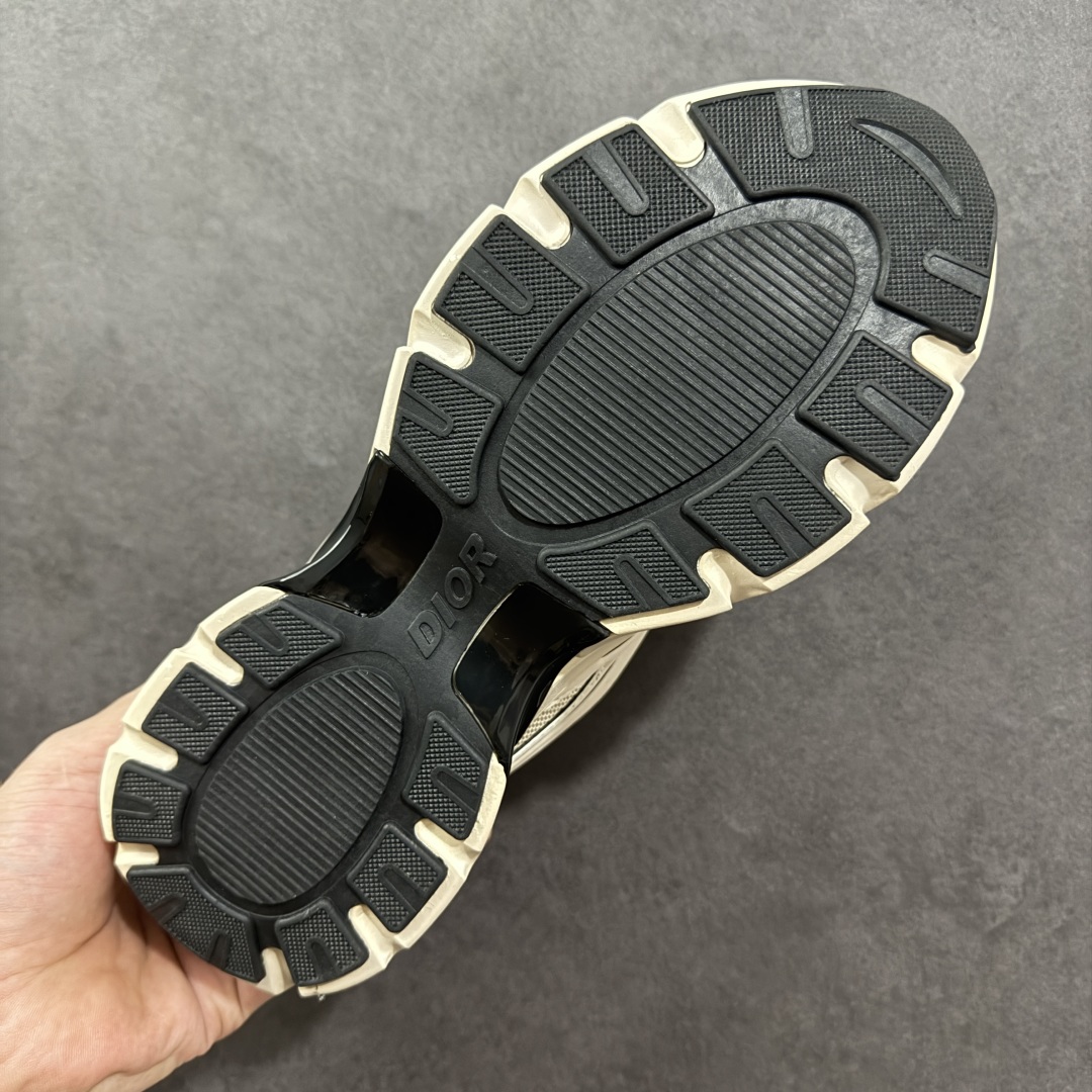 图片[9]-【PE版本】Dior 迪奥 B44 Dior迪奥休闲时尚运动鞋系列 PT大厂出品 公司级品质 釆用超软舒适透气面料 同源出厂真丝绸防尘鞋套袋 原装雪梨形超软沙绒纸团 鞋底采用橡胶大底内外锁死工艺 最大限度弯折永不开胶，原鞋一致效果 尺码：36-45-选品中心