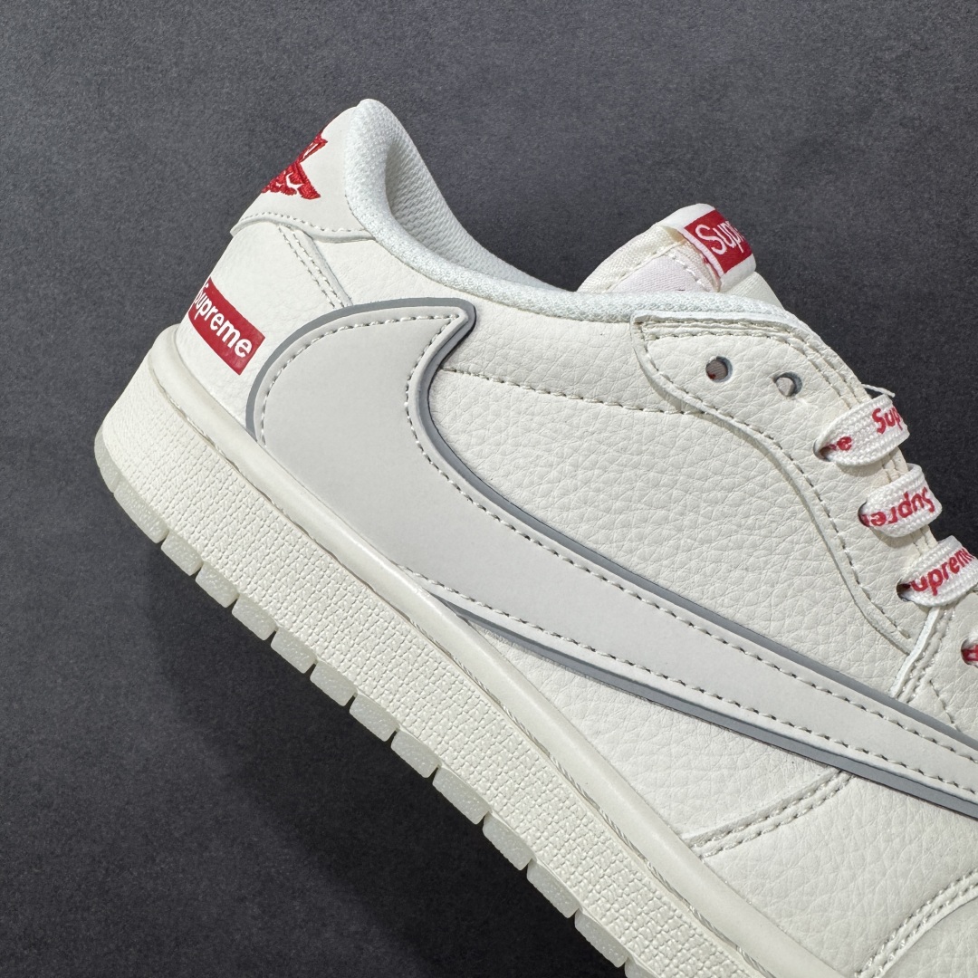 图片[6]-【定制版】Travis Scott x Fragment Design x Air Jordan 1 Low OG SP AJ1 乔1 Supreme联名 米白水晶 低帮文化休闲板鞋 XX3168-188 #多方联名合作融合了Travis Scott 独特的音乐风格，藤原浩个性的设计风格以及Jordan品牌的经典元素 使其成为一双具有独特身份和价值的鞋子 清新而立体的外观加上联名标识更突出了其独特身份 这种配色方案显示出活力和时尚感 在视觉上引人注目 鞋身的质感和细腻的细节处理使其显得高端而格调十足 这款“倒钩”联名是设计与创意完美结合 融合多方的个性风格是一款备受瞩目的潮流鞋款 尺码：36 36.5 37.5 38 38.5 39 40 40.5 41 42 42.5 43 44 44.5 45-选品中心