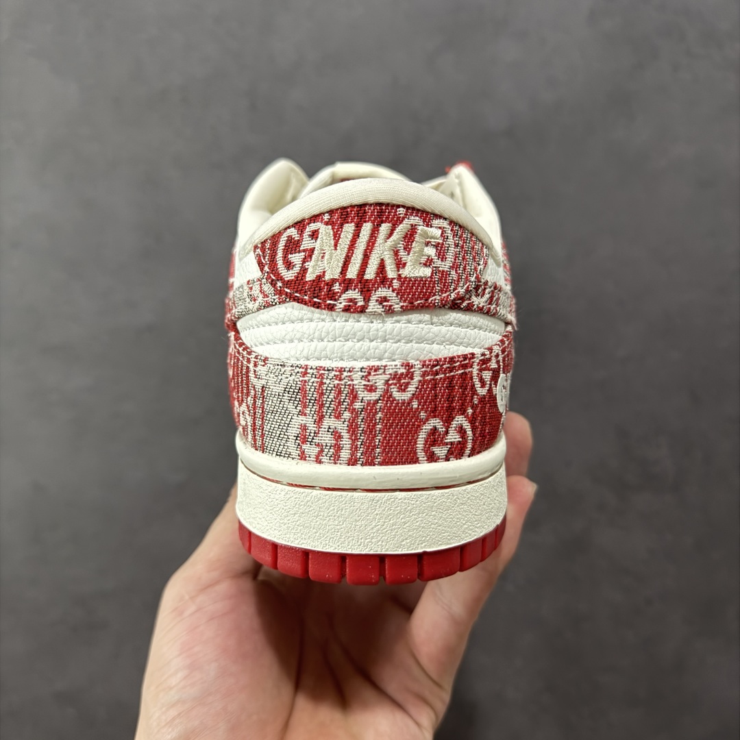 图片[4]-【定制版】Nike SB Dunk Low 古驰联名 灰红牛仔 周年高端定制 低帮休闲板鞋 SC9207-417  定制鞋盒 大厂纯原品质出货 超高清洁度 皮料切割干净无任何毛边 细节完美   尺码：36 36.5 37.5 38 38.5 39 40 40.5 41 42 42.5 43 44 44.5 45-选品中心