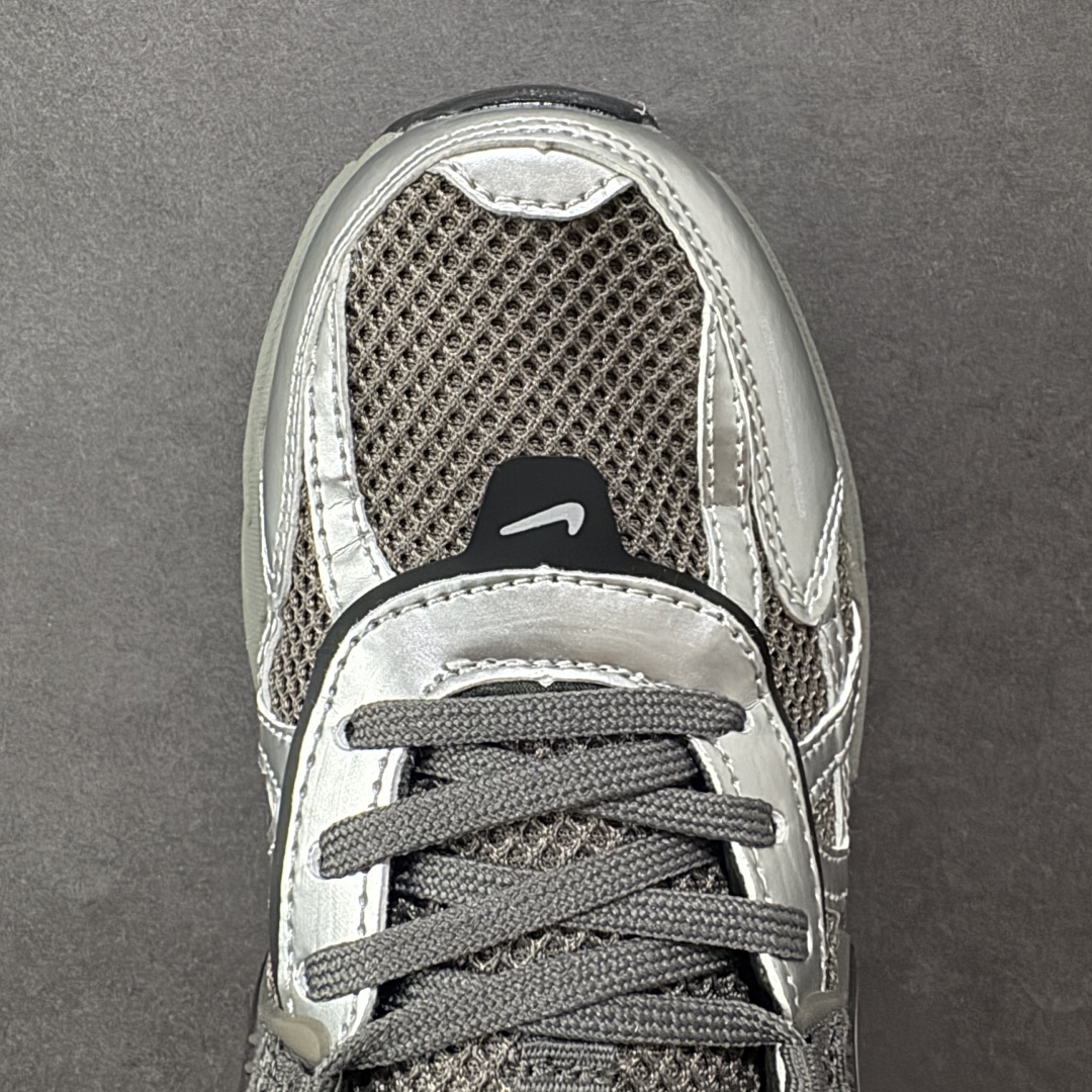 图片[8]-【公司级】NK V2k Runtekk 复古老爹鞋跑步鞋 HQ1678-200 材质上使用大面积网眼 皮革 TPU 组成 支撑和透气性肯定不错 中底处由 Cushlon 泡绵打造 保证在压马路时可以提供优秀脚感 并通过一手做旧氧化效果突出复古感 中底造型很容易让大家联想到巴黎世家3XL 增高效果同样不能忽视 尺码：36-45-选品中心