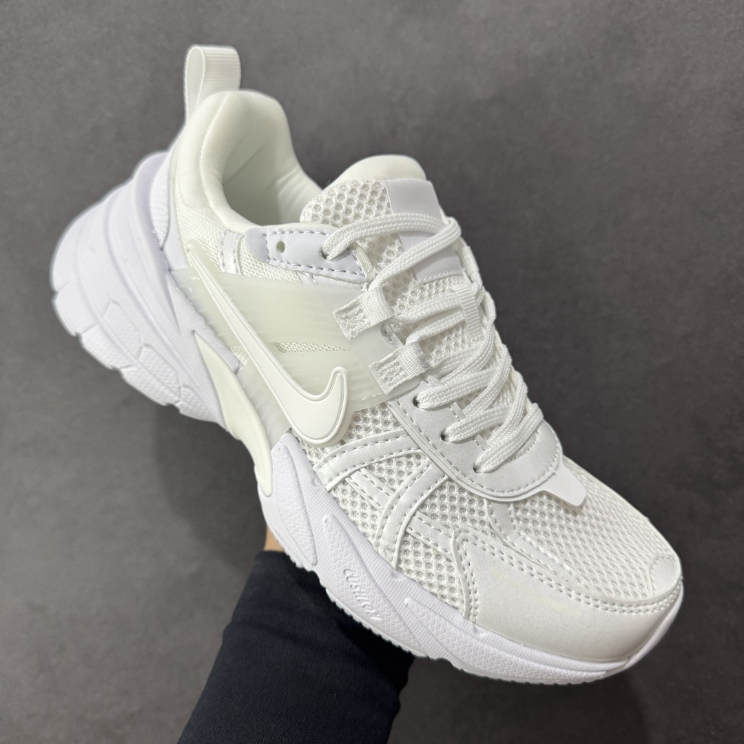 图片[3]-【公司级】NK V2k Runtekk 复古老爹鞋跑步鞋 FD0736-113 材质上使用大面积网眼 皮革 TPU 组成 支撑和透气性肯定不错 中底处由 Cushlon 泡绵打造 保证在压马路时可以提供优秀脚感 并通过一手做旧氧化效果突出复古感 中底造型很容易让大家联想到巴黎世家3XL 增高效果同样不能忽视 尺码：36-45-选品中心