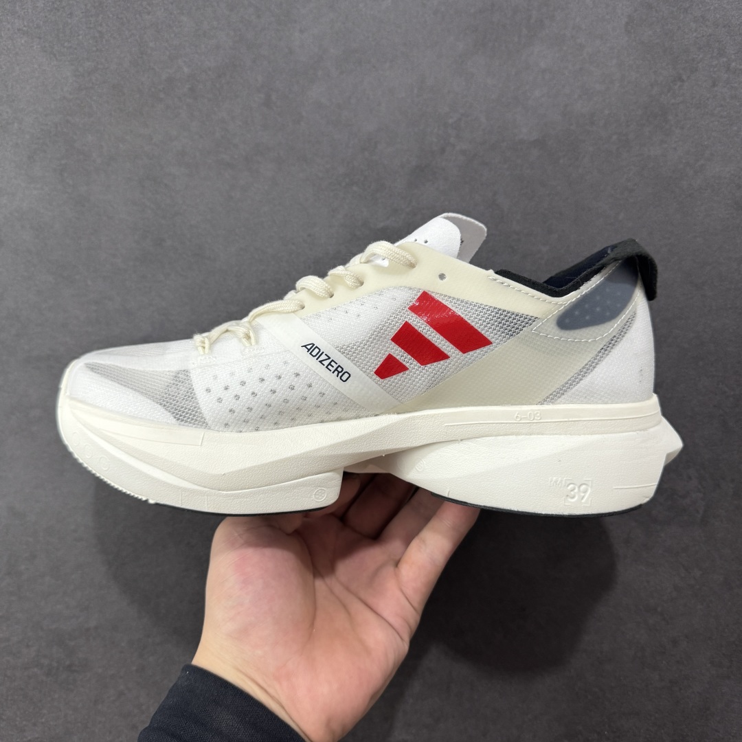 图片[2]-【HD真碳组合底】adidas Adizero Adios Pro 3 舒适百搭减震防滑耐磨 低帮 碳板 马拉松跑步鞋 波士顿3代夏季透气网眼竞速跑鞋 GW7261 延续爪型玻璃纤维推进系统 进化为全掌式的ENERGY RODS 2.0 从脚跟到脚趾的一体成形设计 强化整体推进力 提升速度表现 升级透气鞋面更具支撑性 利用ENGINEERED MESH技术进行不同密度织纹 强化支撑性 更使用50%以上的回收材料製成 减低塑料浪费 此外变薄的鞋舌为前掌提供更多空间 提供跑者更好的穿着感受 马牌轮胎大底耐磨性佳 大底全掌采用耐磨的Continental马牌轮胎大底 在各种环境下保有良好抓地力 尺码：36-45-选品中心