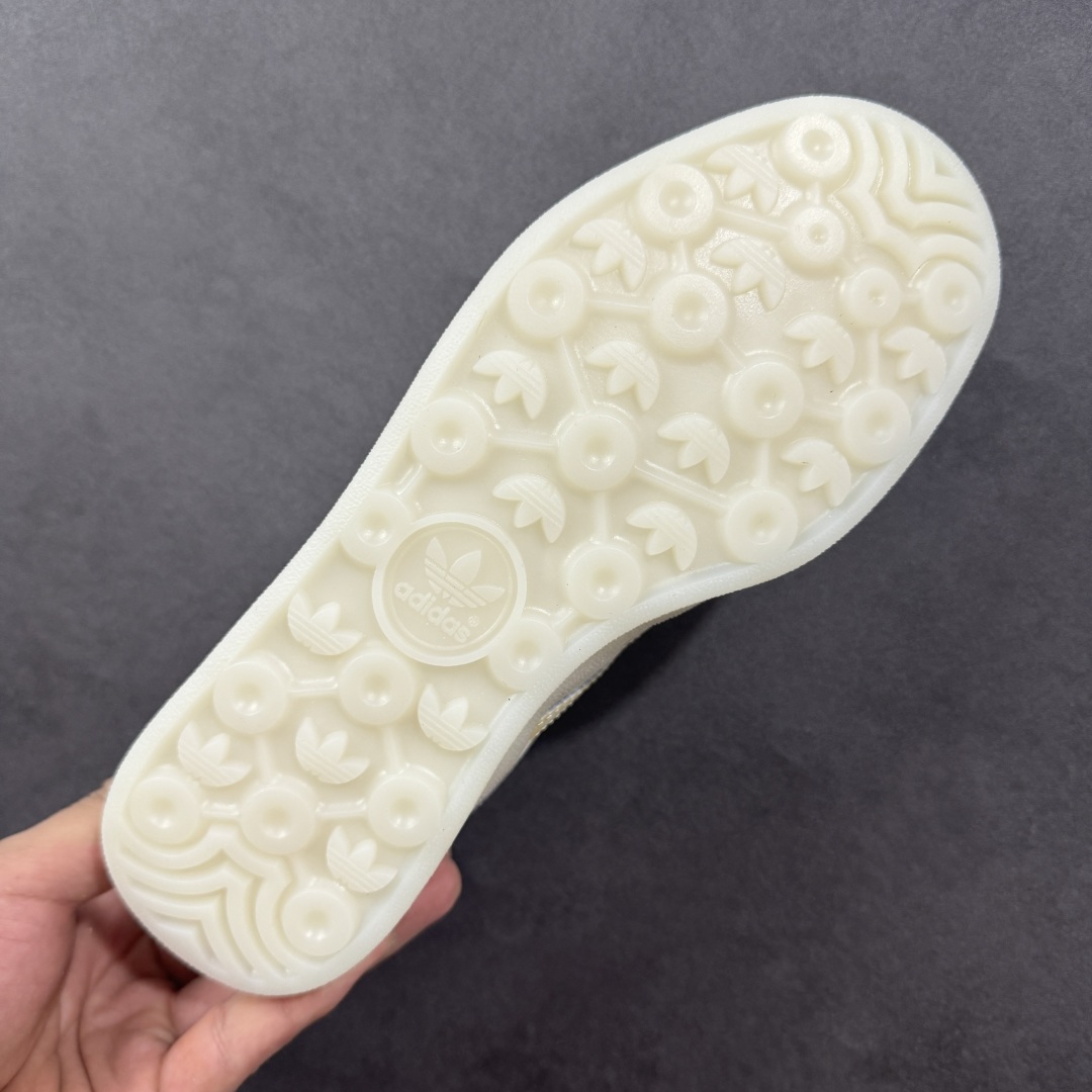 图片[9]-【定制版】adidas originals Samba OG 橙白拉布布 桑巴舞系列复古经典轻便板鞋 此款以简约大方的造型设计 给人以随性休闲的时尚格调 穿着舒适轻便，运动灵活自如 满足日常个性穿搭 货号：DM1234 016 尺码：36 36.5 37 38 38.5 39 40 41 42 43 44 45-选品中心