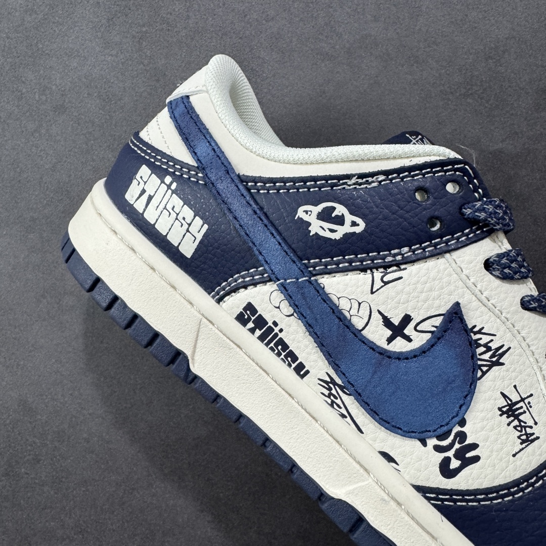 图片[6]-【定制版】Nike SB Dunk Low 斯图西联名 周年高端定制 低帮休闲板鞋 XS6089-589  #定制鞋盒 大厂纯原品质出货 超高清洁度 皮料切割干净无任何毛边 细节完美   尺码：36 36.5 37.5 38 38.5 39 40 40.5 41 42 42.5 43 44 44.5 45-选品中心