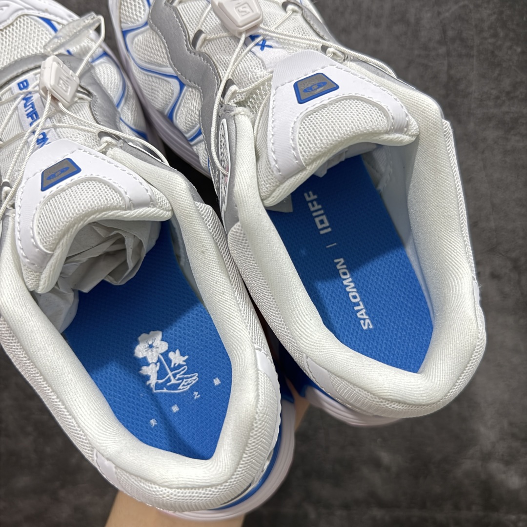 图片[9]-【666版本】SALOMON 萨洛蒙 XT-WHISPER 舒适百搭耐磨轻便低帮 休闲越野训练城市通勤跑步鞋 男女同款 白蓝色 纯原外贸平台特供订单 耗时半年巨作 #全套原纸板楦头开发 #原厂特供网布配套加持 #确保原汁原味 完美呈现版型 #原档数据独家私模五层组合大底 #男女鞋同步官方开发至46 #原装Ortholite轻量化鞋垫 #中底布带钢印编号 原厂TPU锁扣 #进口港宝加持 后跟自然饱满 还原公司包裹性 #鞋面采用SENSIFT贴合技术 #全方位贴合包裹脚型 #鞋跟部鞋底牵引设计 #提供强大的抓地性能 #更适应野外崎岖不平的道路 #基于 SALOMON 初代 XT 鞋身造型并搭载 4D ADVANCED CHASSIS™ 大底打造而成 为这款 XT-WHISPER 带来了多项足部控制与保护等功能性 如在运动过程中控制左右晃动的过程而提高稳定性、改善长途越野过程中足中到足尖的过渡、提高感知岩石的精确度以抵抗尖锐物体对脚底的伤害以及采用动态缓冲来增强穿着舒适感 从而减轻疲劳感 使 XT-WHISPER 成为一双舒适且安全的户外之履 货号：479821 尺码：36 36.5 37.5 38 38.5 39 40 40.5 41 42 42.5 43 44 45 46-选品中心