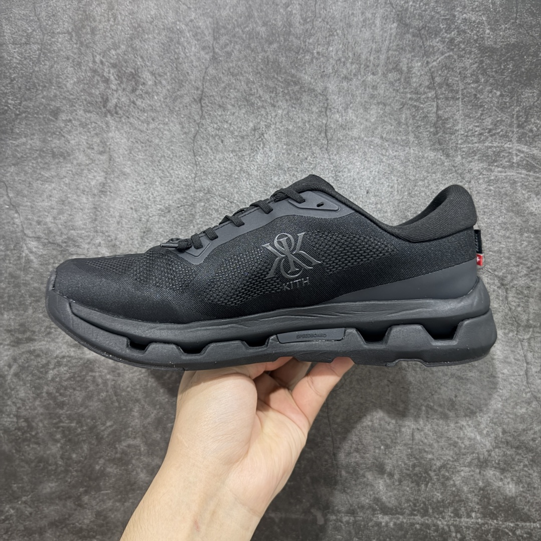 图片[2]-【PZ纯原】On昂跑 Cloudzone跑鞋 x Kith 联名 市场最优版本 区别市场通货 配件齐全 塑料膜包装 带手提袋 鞋底搭载了on的核心科技缓震技术CloudTec 绝对会是一双冷门联名好鞋，简约不失质感，细节满满却又很低调，不喜欢撞款的朋友赶紧入手！😍 尺码：36-45带半码-选品中心