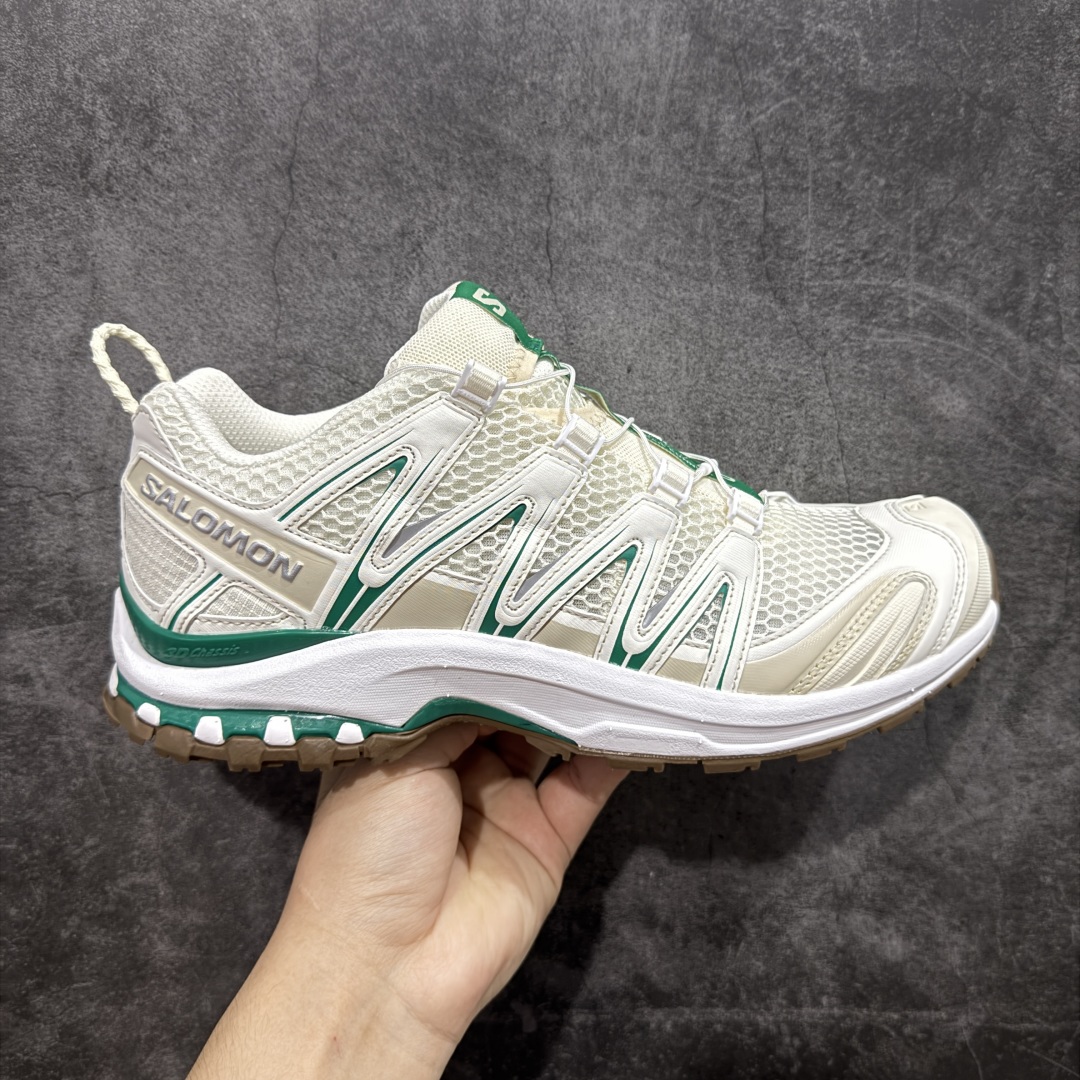 【纯原W1版】SALOMON XA Pro 3D 白色478874 萨洛蒙潮流越野机能户外功能鞋 纯原外贸平台特供订单 耗时半年巨作 全套原纸板楦头开发 原厂特供网布配套加持 确保原汁原味 完美呈现版型 原档数据独家私模五层组合大底 男女鞋同步官方开发 原装Ortholite轻量化鞋垫 中底布带钢印编号 原厂TPU锁扣 进口港宝加持 后跟自然饱满 还原公司包裹性 鞋面采用SENSIFT贴合技术 全方位贴合包裹脚型 鞋跟部鞋底牵引设计 提供强大的抓地性能 更适应野外崎岖不平的道路 其3D ADVANCED CHASSIS底盘 材料轻量大化 钉齿设计更具稳定性 防护性 鞋底易磨损区运用CONTAGRIP高耐磨材料 应对城市硬质路面长距离跑考验 尺码:36 36.5 37.5 38 38.5 39 40 40.5 41 42 42.5 43 44 44.5 45-选品中心