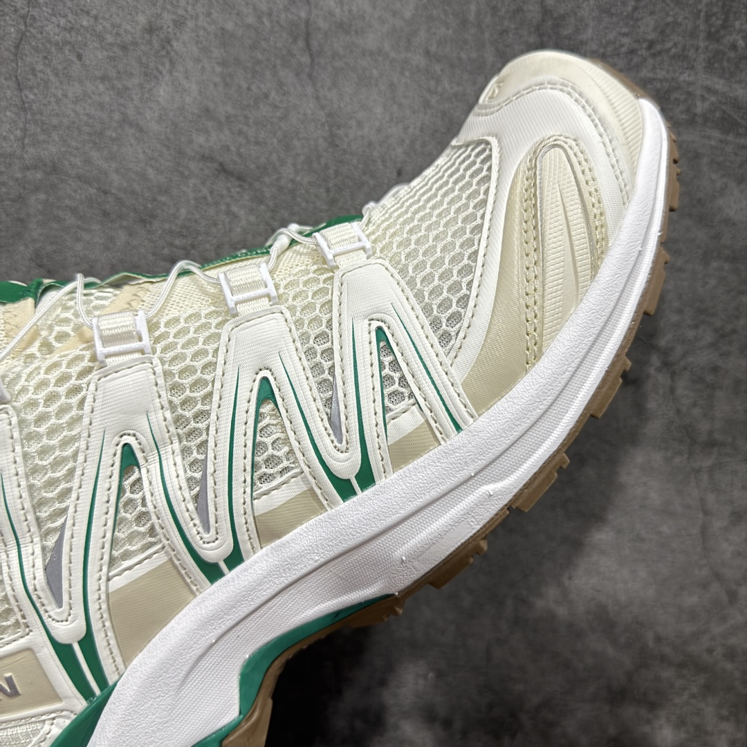 图片[6]-【纯原W1版】SALOMON XA Pro 3D 白色478874 萨洛蒙潮流越野机能户外功能鞋 纯原外贸平台特供订单 耗时半年巨作 全套原纸板楦头开发 原厂特供网布配套加持 确保原汁原味 完美呈现版型 原档数据独家私模五层组合大底 男女鞋同步官方开发 原装Ortholite轻量化鞋垫 中底布带钢印编号 原厂TPU锁扣 进口港宝加持 后跟自然饱满 还原公司包裹性 鞋面采用SENSIFT贴合技术 全方位贴合包裹脚型 鞋跟部鞋底牵引设计 提供强大的抓地性能 更适应野外崎岖不平的道路 其3D ADVANCED CHASSIS底盘 材料轻量大化 钉齿设计更具稳定性 防护性 鞋底易磨损区运用CONTAGRIP高耐磨材料 应对城市硬质路面长距离跑考验 尺码：36 36.5 37.5 38 38.5 39 40 40.5 41 42 42.5 43 44 44.5 45-选品中心