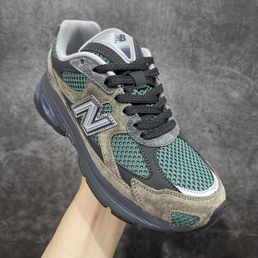 图片[3]-【纯原c版】New Balance M2010系列 新百伦 复古老爹风网布跑步休闲运动鞋 新百伦经典配色 沿袭了面世之初的经典科技 以ENCAP中底配以升级版 N-ERGY缓震物料 鞋面则采用特色的柔软麂皮搭以NewBalance经典的尼龙网布 低调中还原跑鞋本真 更年轻化的设计理念与材质 让新世代青年得以用全新视角体验经典鞋款的传奇魅力 货号：U2010AGY 尺码：36 37 37.5 38 38.5 39.5 40 40.5 41.5 42 42.5 43 44 45-选品中心