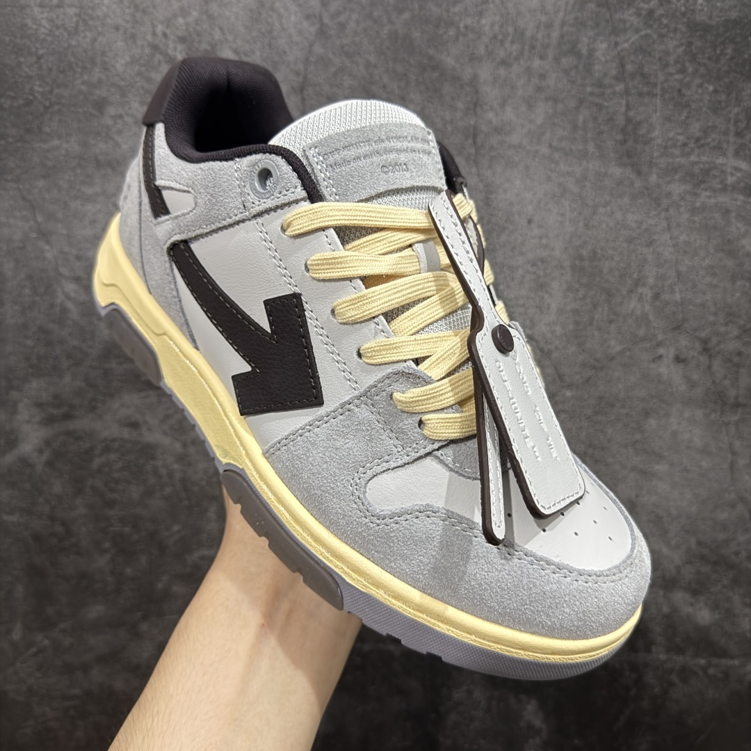 图片[3]-【纯原版】OFF-WHITE Out Of Office OW低帮时尚板鞋 黑灰 杨幂同款 由经典配色打造 箭头符号、ZipTie 标签、1ogo印花等经典元素皆在此呈现 让人一眼明了 Off-White 的潮流身份 单品以黑白配色皮质制成 饰有品牌标志性 zip Tie 束线带吊牌 侧面饰有 Arrows 图案 展现出品牌对街头风格的偏爱 原厂原档案开发 原盒原标原厂头层皮料 官方原版设计 做工细节全方位对比原鞋 尺码：36 37 38 39 40 41 42 43 44 45 46 47-选品中心