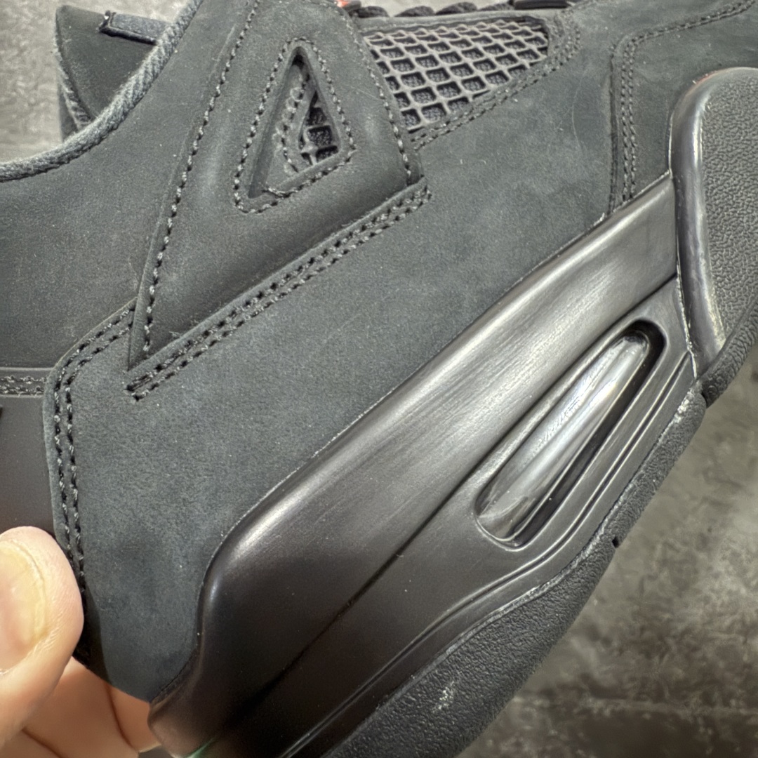 图片[3]-【原厂版】 Air Jordan 4 Retro \”Black Cat\” 乔4 AJ4复刻全新黑猫 2.0 全新升级改良 顶级原厂麂皮绒感到位 原鞋原楦原纸板同源开发 完美呈现乔4的版型 内侧正确双色网格 还原细节 原厂皮料 正确气垫颜色 正确网格工艺 正确拉帮工艺 全鞋原装材料制作 原档案原模具打造 支持全方位与正品对比 尺码：40 40.5 41 42 42.5 43 44 44.5 45 46 47.5-选品中心