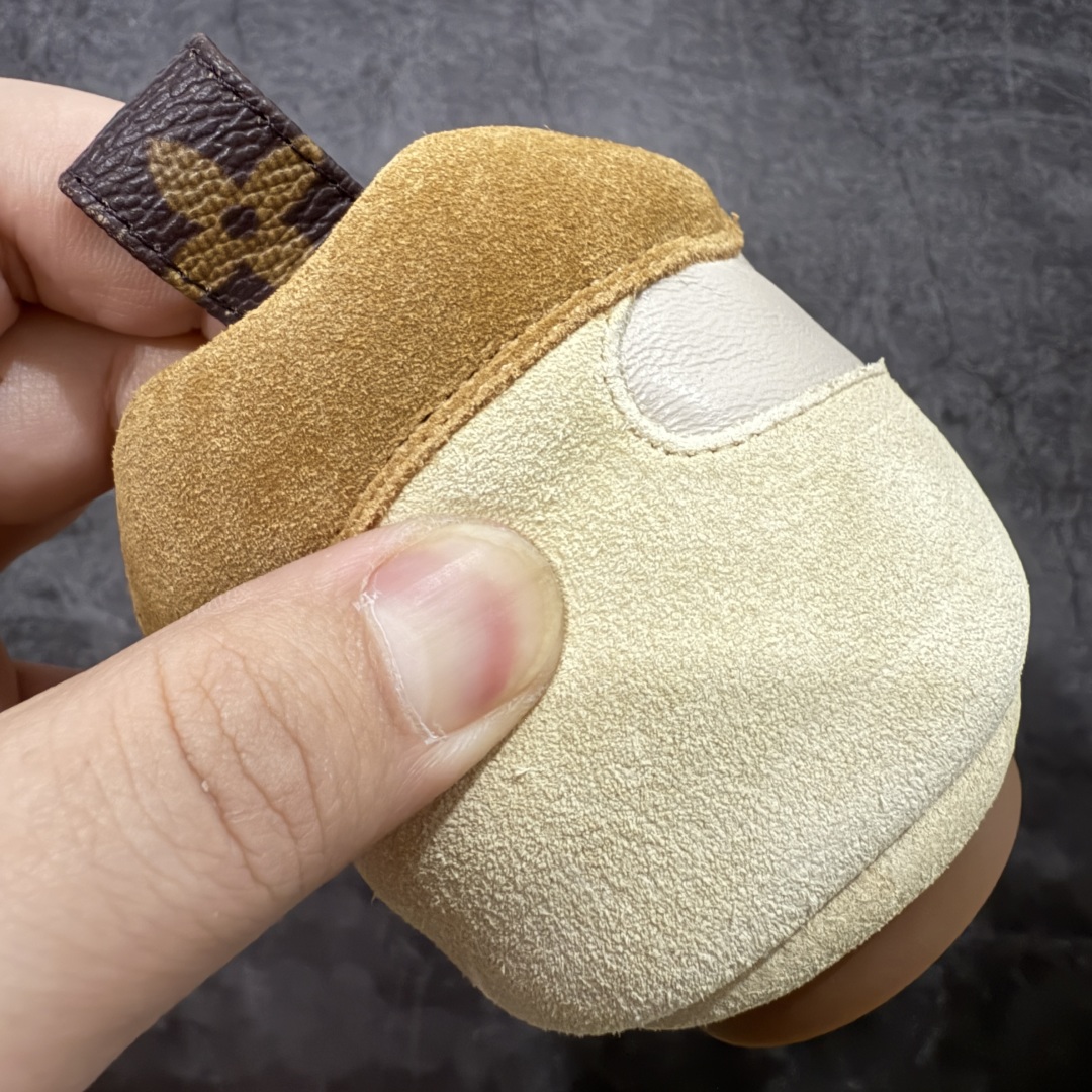 图片[2]-【专柜版/海淘代购】Louis Vuitton 春夏 Sneakerina LV 路易威登 系列运动鞋 德训鞋 平底鞋休闲鞋 海淘代购同渠道品质 高端零售 外贸充正专供 高端礼盒 市场最强级别没有之一💪🏻 原版购入开发 ZP级全套包装 完美楦型 正确卡色 质感媲美原版 细节与原版一致 请注意区分市面通货材 尺码：35 36 37 38 39 40-选品中心