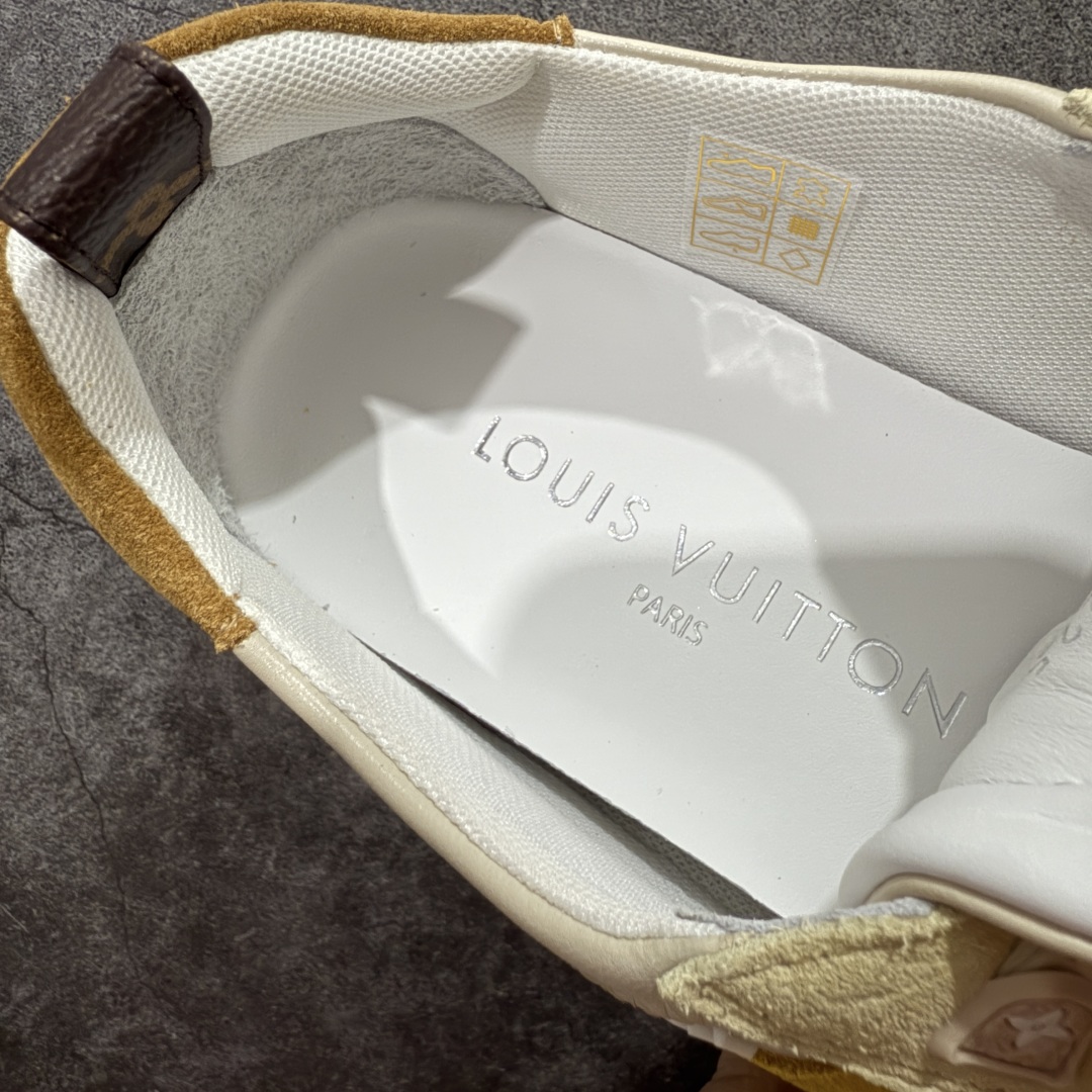 图片[8]-【专柜版/海淘代购】Louis Vuitton 春夏 Sneakerina LV 路易威登 系列运动鞋 德训鞋 平底鞋休闲鞋 海淘代购同渠道品质 高端零售 外贸充正专供 高端礼盒 市场最强级别没有之一💪🏻 原版购入开发 ZP级全套包装 完美楦型 正确卡色 质感媲美原版 细节与原版一致 请注意区分市面通货材 尺码：35 36 37 38 39 40-选品中心