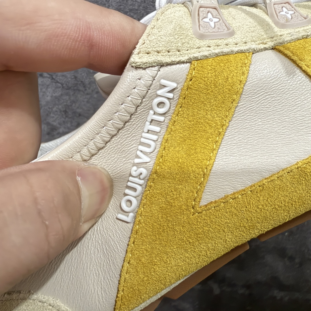 图片[3]-【专柜版/海淘代购】Louis Vuitton 春夏 Sneakerina LV 路易威登 系列运动鞋 德训鞋 平底鞋休闲鞋 海淘代购同渠道品质 高端零售 外贸充正专供 高端礼盒 市场最强级别没有之一💪🏻 原版购入开发 ZP级全套包装 完美楦型 正确卡色 质感媲美原版 细节与原版一致 请注意区分市面通货材 尺码：35 36 37 38 39 40-选品中心