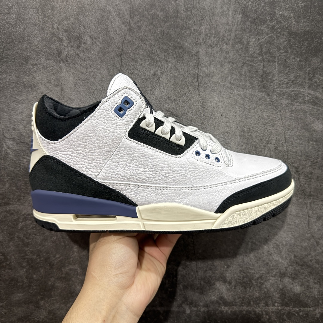 【RN版本】 A Ma Maniére x Air Jordan 3 OG AJ3 x AMM联名白灰蓝 HV8571-100 圈内最强三代系列 匠心打造 开发时长超过半年 目前可过各类鉴定或无法鉴定 裸鞋随便操作 全套原纸板楦头开发 原厂大底磨具加持立体防滑纹理 原装可视Air Sole气垫 原汁原味最完美的三代版型 唯一正确鞋头趴度弧度高度鞋身腰线 原厂TPU彩虹扎染后跟饰片 正确内里反口里网布 皮料菱角分明不变形无多余毛边 广东原厂zp同批次手工大底描漆拉丝 市场唯一原厂鞋扣模具 原厂织唛标 原厂飞人电绣工艺 尾指中部跳三针 独家绑鞋带手法 印刷中底布 四线拉帮 米色美纹纸贴合固定 进口港宝加持 后跟自然饱满 全鞋荧光划线卡点 追求极致完美 每一双都是工艺品 多重QC质检 超越公司货的品控标准 实实在在的免检产品 尺码:40 40.5 41 42 42.5 43 44 44.5 45 45.5 46 47.5 48.5-选品中心