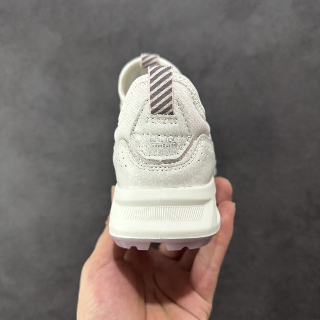 图片[4]-【公司级】ECCO爱步夏季新款 飞织网面百搭潮流户外运动鞋 健步BIOM系列新款 全新的轻量发泡底材与直接注塑橡胶大底相结合 柔软舒适，轻量回弹，脚感更轻盈 鞋面采用GORE-TEX飞织网面与牛皮相结合 给你贴心透气呵护 自然律动科技 符合人体工学鞋楦 贴近足部天然形态 橡胶大底，抓地力强，具有良好的耐磨性 轻盈自如 适跑畅练 尺码：35-40-选品中心