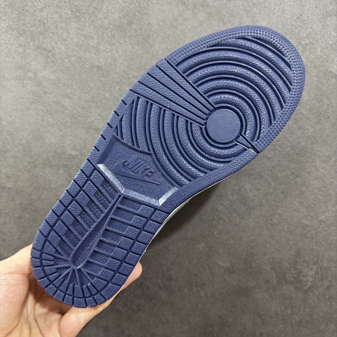 图片[9]-【定制版】Travis Scott x Nike Air Jordan 1 Low x Superme Air Jordan 1 Low 反转蓝白小勾满天星倒钩 纯原版本 全鞋采用原装头层皮，用料扎实 精雕细琢 鞋型极致还原 飞翼3D打印改良 深度立体 四线中底拉帮皮料选材 钢印 背胶一应俱全 全新批次 原装原模大底全鞋原厂定制皮料，手感细腻正确折边工艺 完美细节诠释 货号：JW1188 132 尺码：36 36.5 37.5 38 38.5 39 40 40.5 41 42 42.5 43 44 44.5 45-选品中心