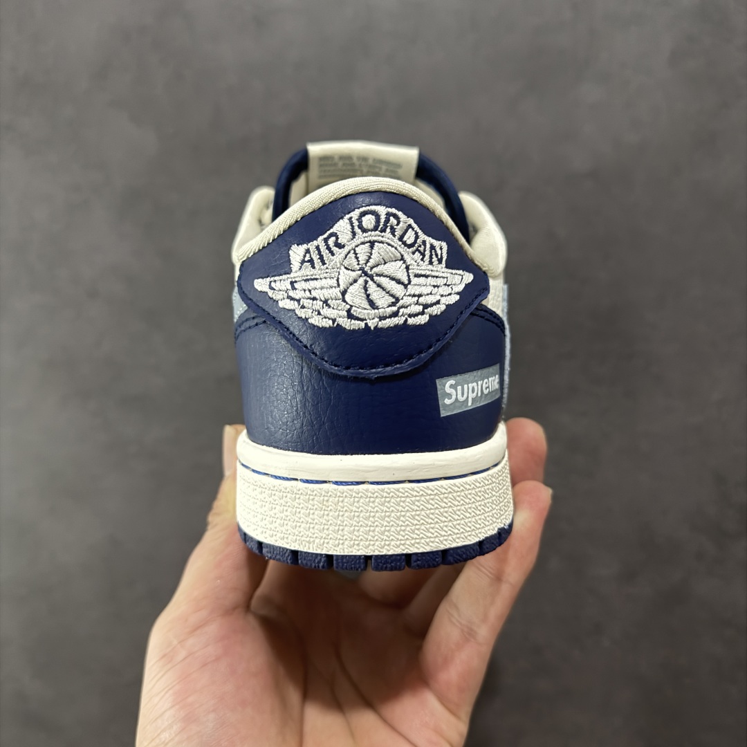 图片[4]-【定制版】Travis Scott x Nike Air Jordan 1 Low x Superme Air Jordan 1 Low 反转蓝白小勾满天星倒钩 纯原版本 全鞋采用原装头层皮，用料扎实 精雕细琢 鞋型极致还原 飞翼3D打印改良 深度立体 四线中底拉帮皮料选材 钢印 背胶一应俱全 全新批次 原装原模大底全鞋原厂定制皮料，手感细腻正确折边工艺 完美细节诠释 货号：JW1188 132 尺码：36 36.5 37.5 38 38.5 39 40 40.5 41 42 42.5 43 44 44.5 45-选品中心