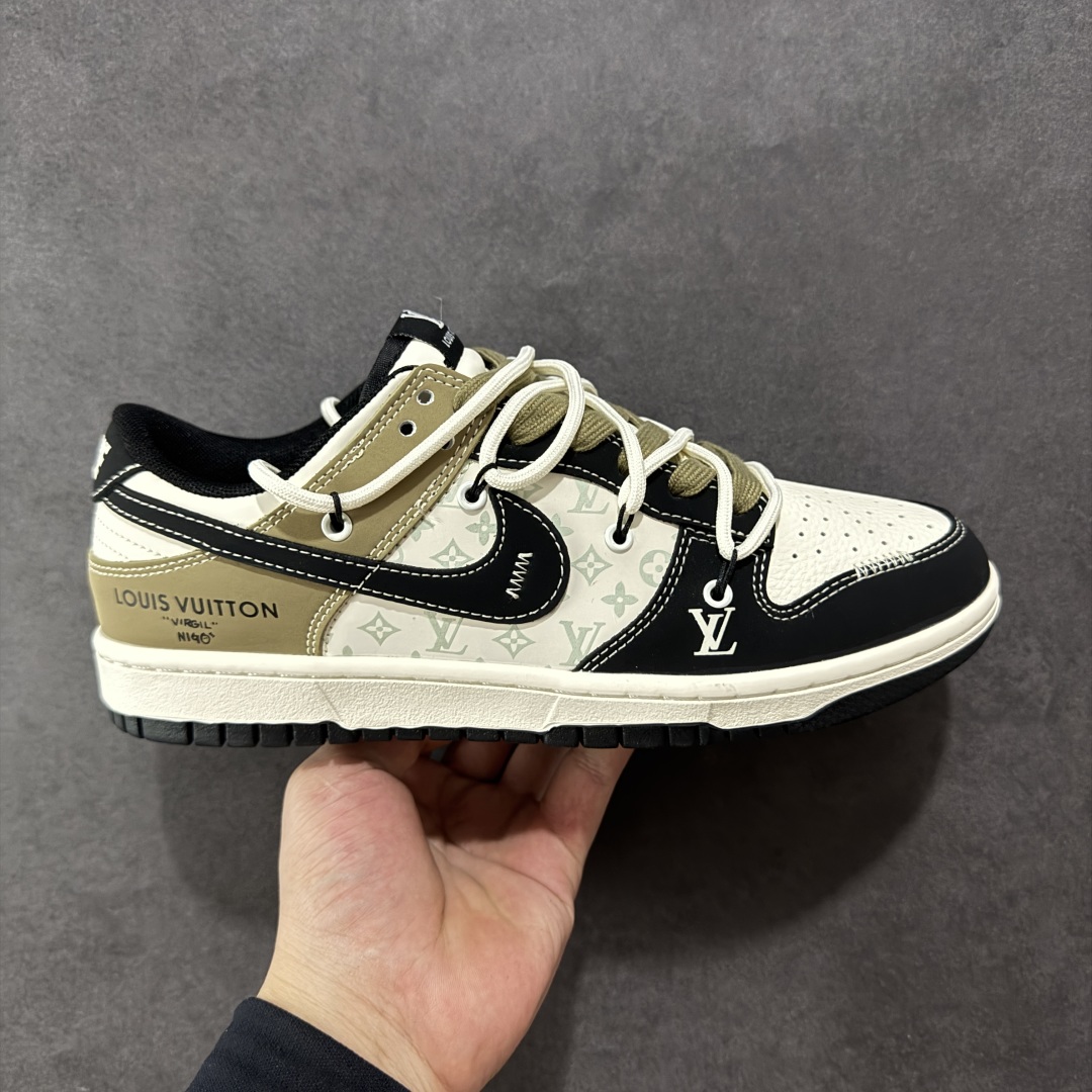 【定制版】Nike SB Dunk Low LV联名 黑棕抽绳 周年高端定制 低帮休闲板鞋 #定制鞋盒 大厂纯原品质出货 超高清洁度 皮料切割干净无任何毛边 细节完美 货号:YX5066-371 尺码:36 36.5 37.5 38 38.5 39 40 40.5 41 42 42.5 43 44 44.5 45-选品中心