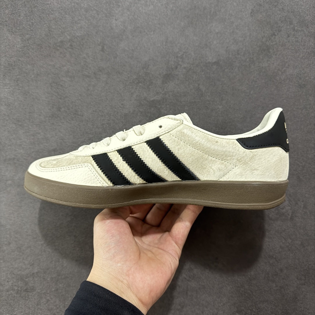 图片[2]-【定制版】adidas 德训鞋 “LV联名-卡布奇诺”舒适百搭 低帮休闲板鞋 高端定制 大厂纯原品质出货 超高清洁度 细节完美 货号：SC9207-724 尺码：36 36.5 37.5 38 38.5 39 40 40.5 41 42 42.5 43 44 44.5 45-选品中心