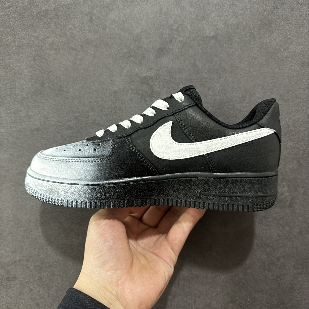图片[2]-【定制版】Nike Air Force 1 Low 07 渐变白黑 原楦头原纸板 打造纯正低帮空军版型 专注外贸渠道 全掌内置蜂窝气垫 原盒配件 原厂中底钢印、拉帮完美 货号：CW2288 018 尺码：36 36.5 37.5 38 38.5 39 40 40.5 41 42 42.5 43 44 44.5 45-选品中心