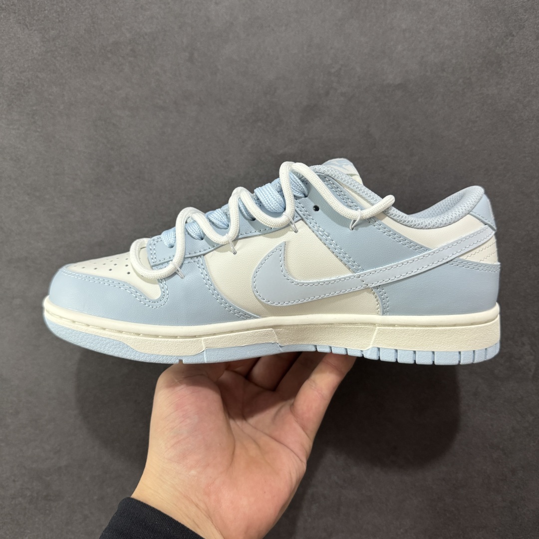 图片[2]-【YC纯原版】Nike SB Dunk Low \”Just Do It\” 绑带 洛水 米白蓝 周年高端定制 低帮休闲板鞋 #定制鞋盒 超高清洁度 皮料切割干净无任何毛边 细节完美 货号：BW0510-060 尺码： 36 36.5 37.5 38 36.5 39 40 40.5 41 42 42.5 43 44 45-选品中心