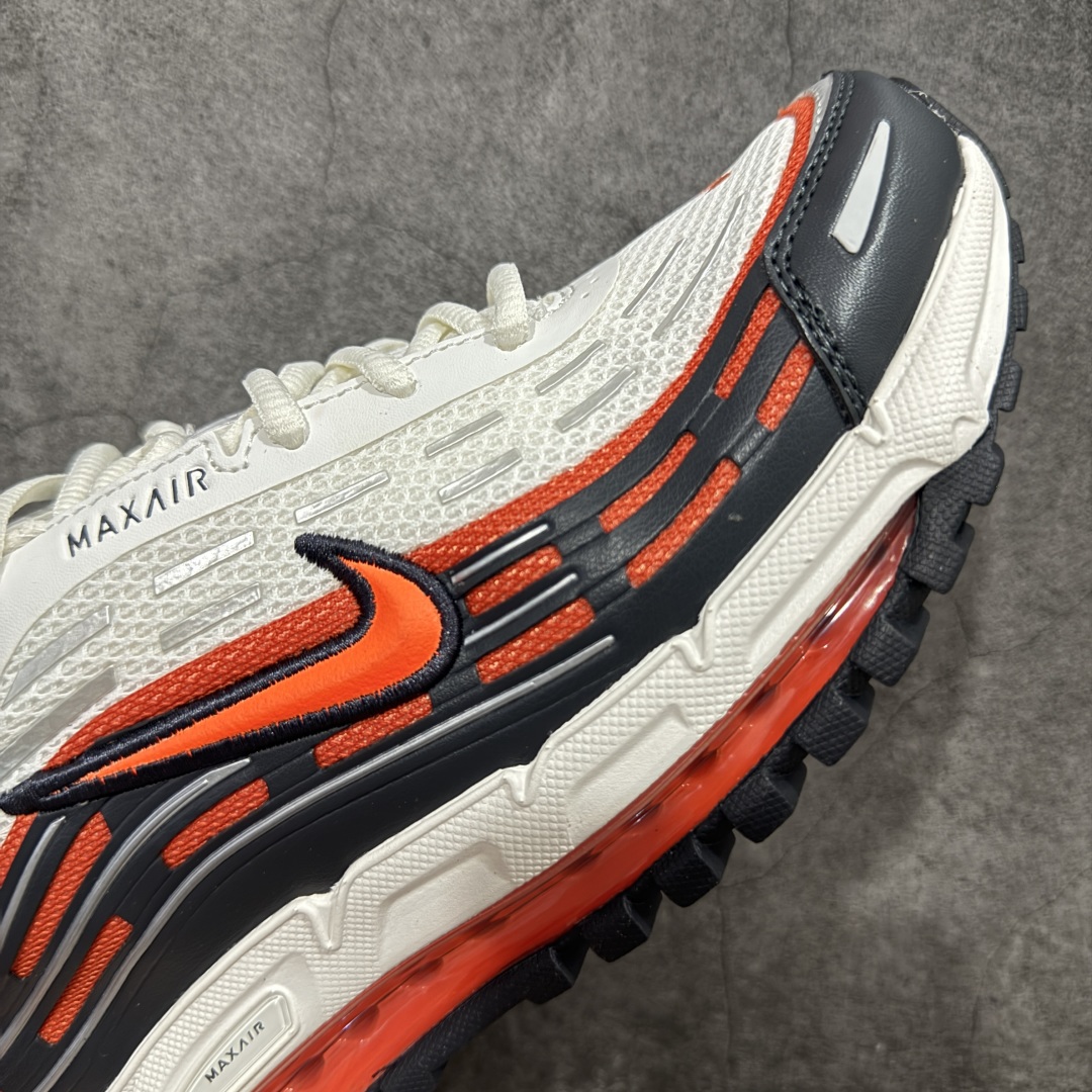 图片[6]-【纯原版】Comme Des Garcons Homme Plus x Nk Air Max TL 2.5 Pack 川久保玲联名气垫跑鞋 纯原版本 鞋款采用透气网眼布和皮革材料 确保了穿着的轻盈与耐用 前掌和后跟上的迷你 Swoosh 标志 彰显了 Nike 品牌的经典元素 后跟和鞋垫上有 CDG 品牌标识 进一步强调了此次的合作身份 货号： FZ4110-001  尺码：36 3675 37.5 38 38.5 39 40 40.5 41 42 42.5 43 44 45-选品中心