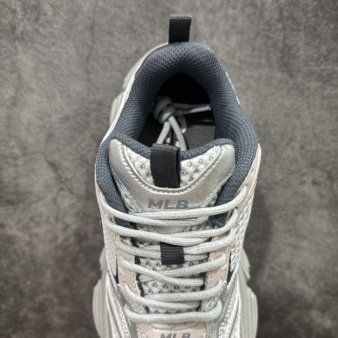 图片[8]-【纯原订单】MLB Winner Chunky 25新款 NY百搭舒适休闲潮流运动厚底增高 防滑耐磨 低帮 老爹鞋 男女同款 银色 潮流厚底时尚街头赛博老爹鞋 MLB官方同步出货 虞书欣等众多潮流明星同款 高弹双层MD大底 原楦原档案数据开发版型（完美鞋头弧度/后套收口效果🆚市面文案版本‼️） 原厂立体填充鞋舌海绵 中底注胶孔原数据开发模具大底原厂转印标市面上唯一纯原版本 原材料打造 内增高6cm 原厂1：1模具开发 原厂进口纳米材质 原盒雷射防伪标包装 天猫订单品质 官网尺码：35 36 36.5 37.5 38 38.5 39 40 40.5 41 42 42.5 43 44 45-选品中心